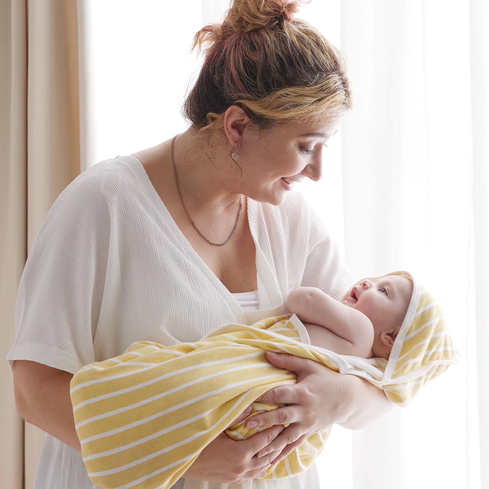 Momcozy Baby Towel with Hooded - Ultra Soft & Absorbent Large Bath Towel Set for Comfort & Gentle on Baby's Skin - Med Thick& Durable -Shower Gift & Bath Essential for Newborn, Infant, Toddler 🍁 All In One Marketplace Canada