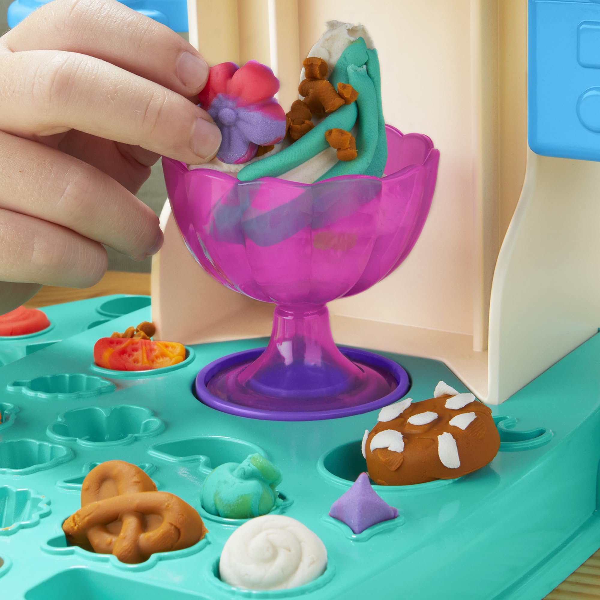 Play-Doh Rainbow Swirl Ice Cream Playset with 7 Pretend Play Kitchen Accessories, Arts and Crafts Toys for 3 Year Old Girls and Boys and Up 🍁 All In One Marketplace Canada