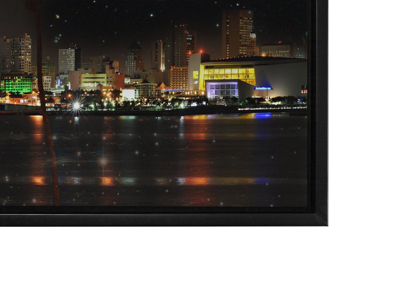 Miami de nuit - Horizon de la ville - Décoration murale sur toile - Vernis RGB