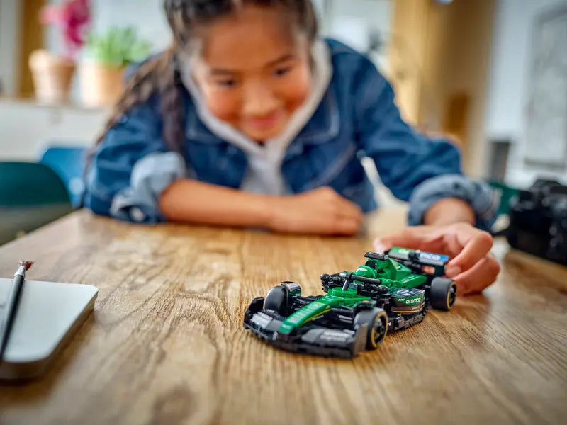 LEGO - 77245 - SPEED CHAMPIONS - Voiture de course Aston Martin Aramco F1 AMR24 - 269 pièces