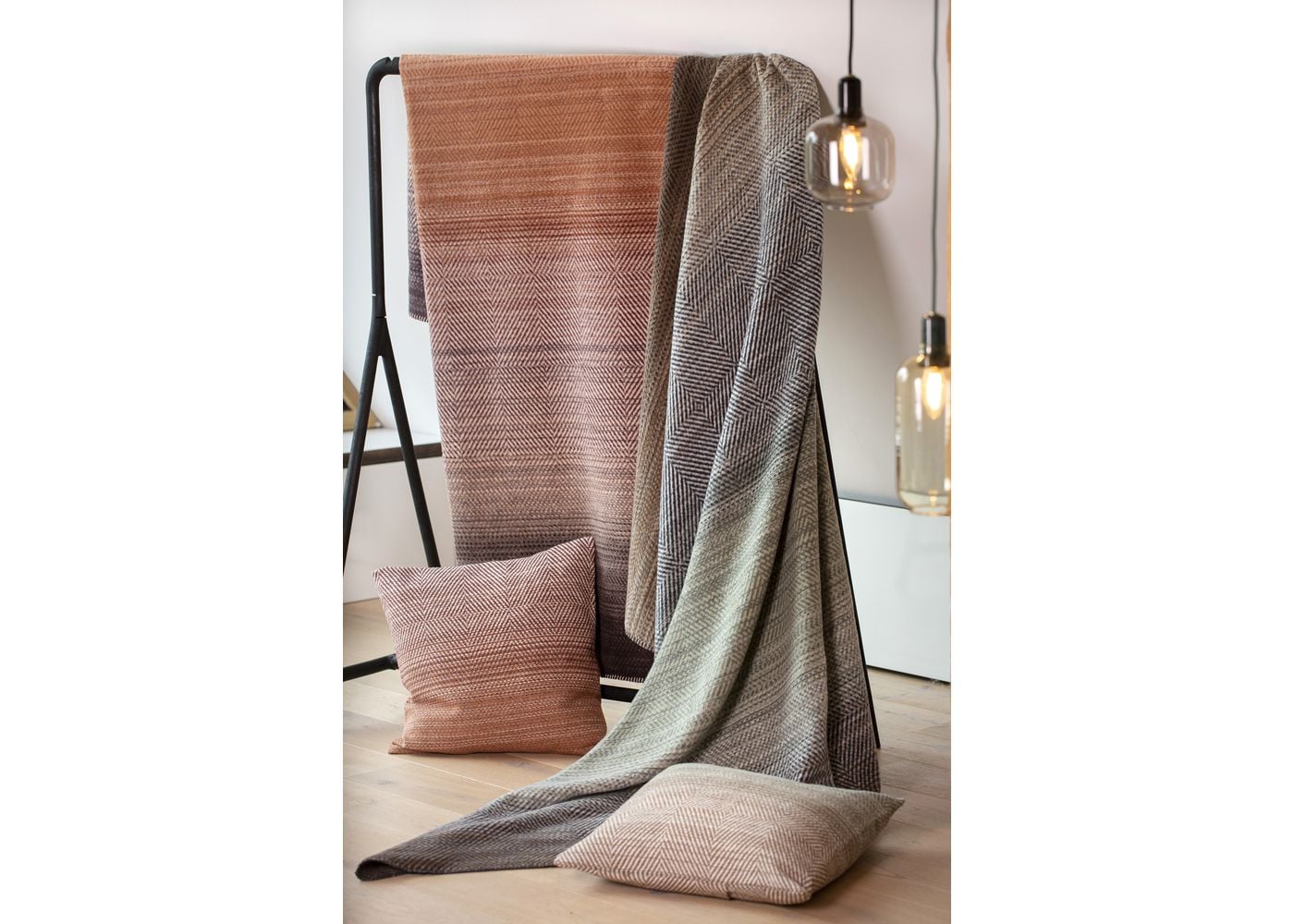 Gradient/herringbone cushion cover by David Fusseneger