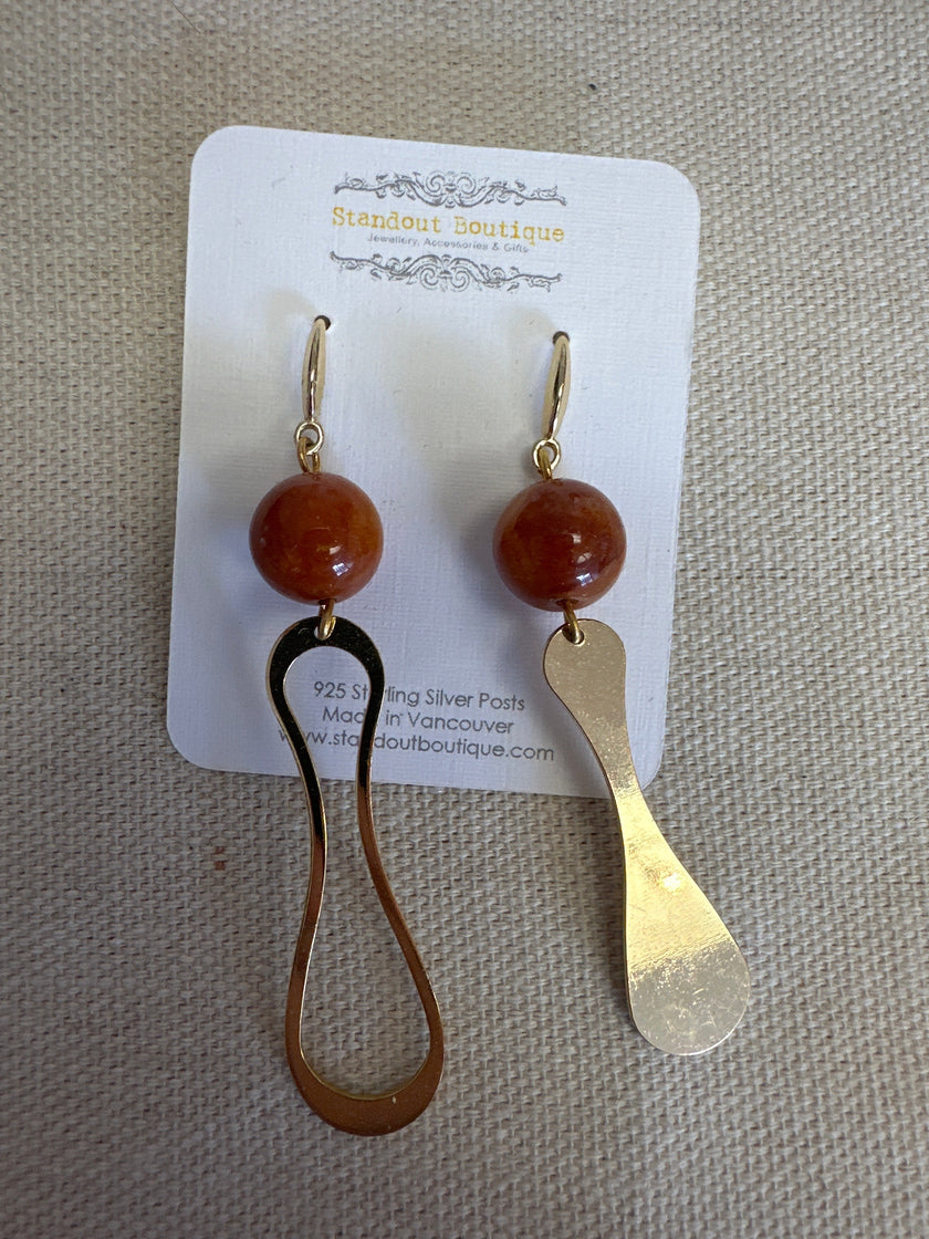 Standout Boutique Agate Stone Dangle Earrings