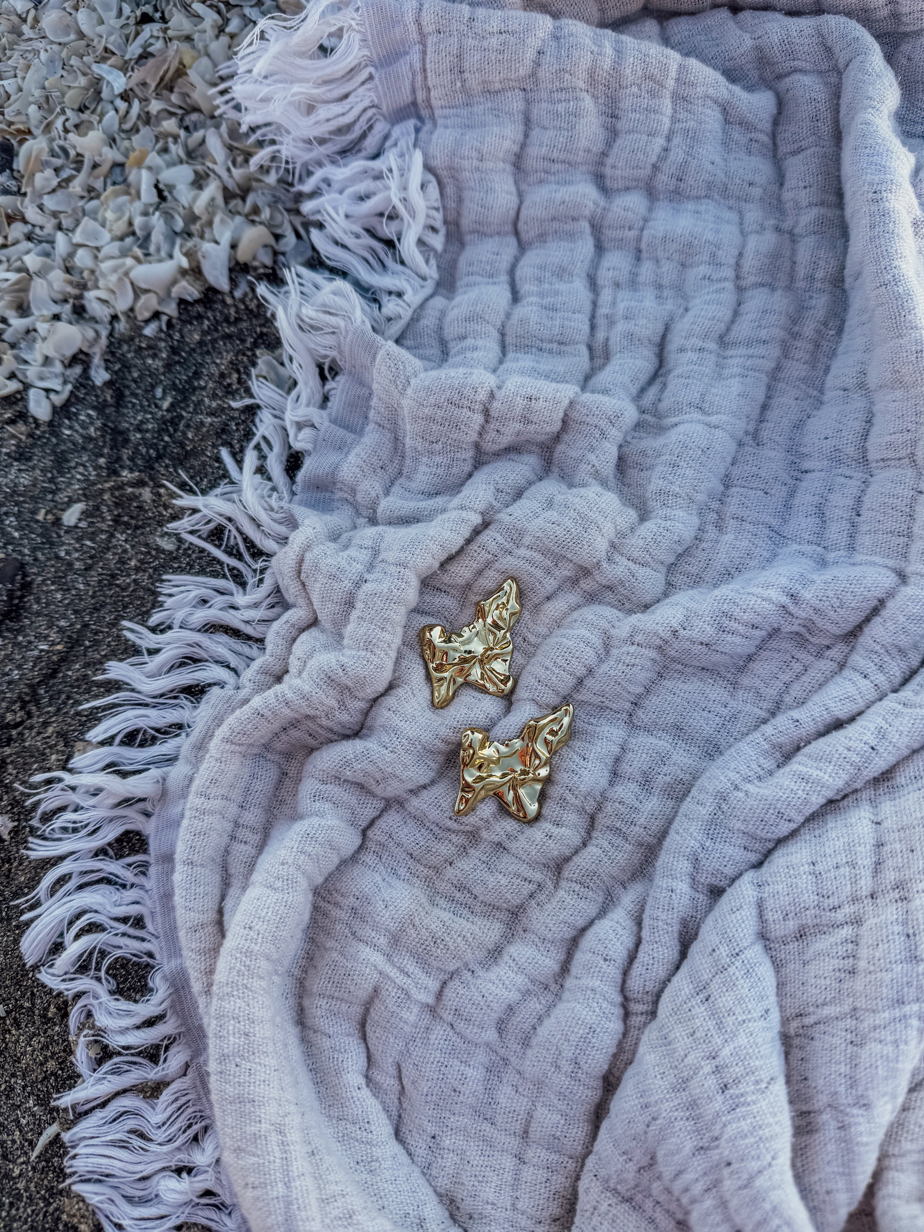The River Studs In Gold And Silver
