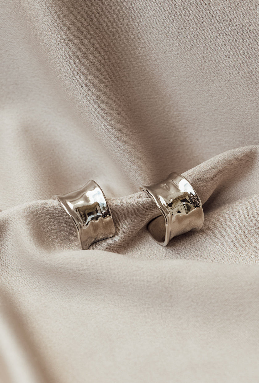The Amelia Hoop Earrings ( Gold & Silver )
