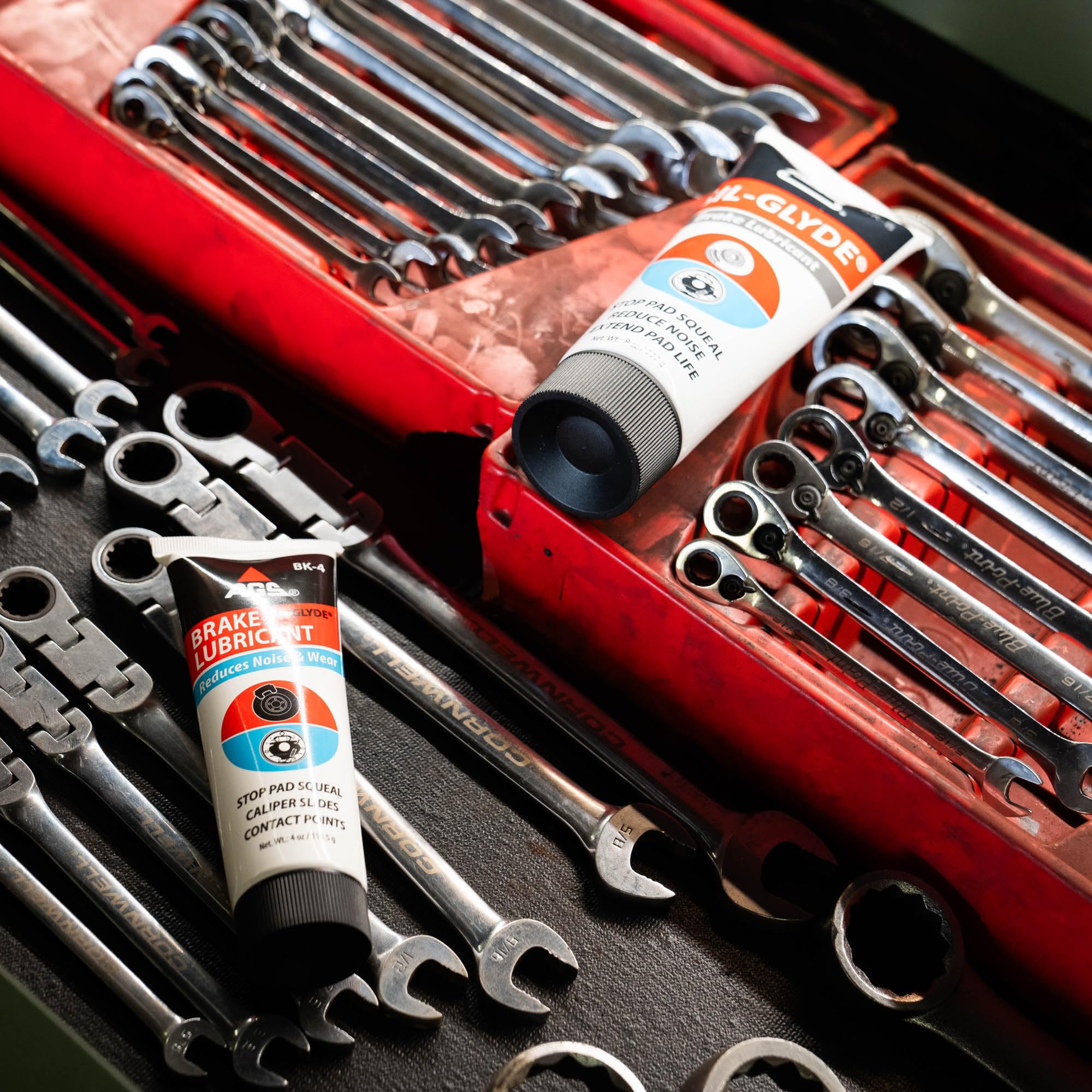 AGS SIL-Glyde 4 oz Tube Silicone Based Brake Assembly Lubricant for Eliminating Disc Brake Squeal - Moisture Proof, Heat Resistant, Rust and Corrosion Protector 🍁 All In One Marketplace Canada