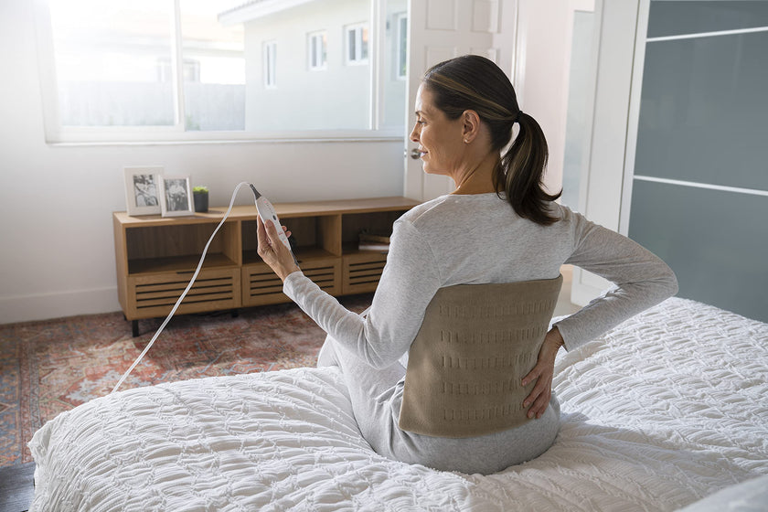Sunbeam Premium Standard Size Heating Pad with Compact Storage - Moist Electric Heating Pad for Targeted Pain Relief of Back, Neck and Shoulders, 4 Heat Settings, 2 Hour Auto-Off, 12 x 15 inch, Beige 🍁 All In One Marketplace Canada