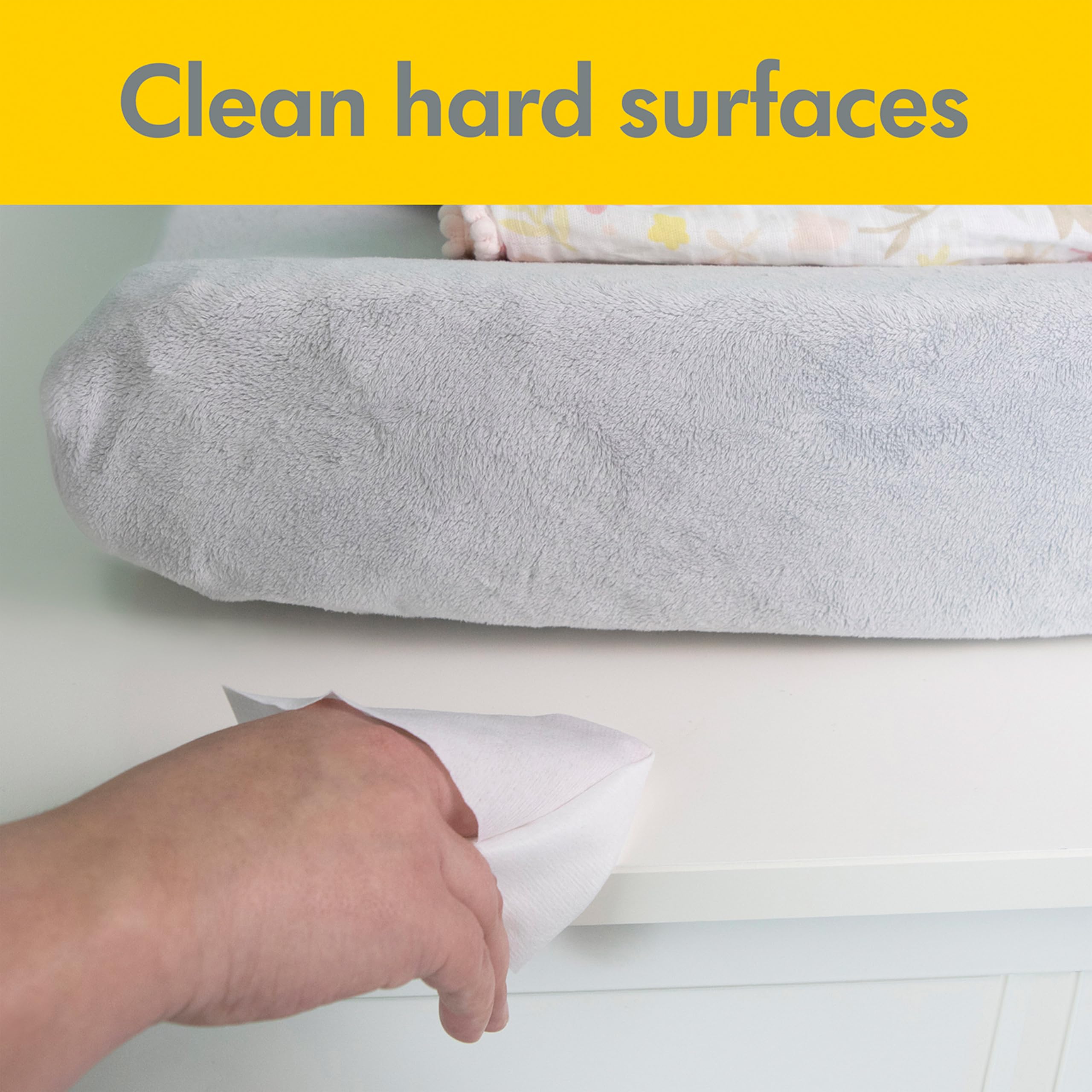 Medela Quick Clean Wipes for On-the-Go Cleaning of Breast Pumps, Accessories, and Various Surfaces, Resealable, Plant-Based, 3 Packs of 30 (90 Count) 🍁 All In One Marketplace Canada