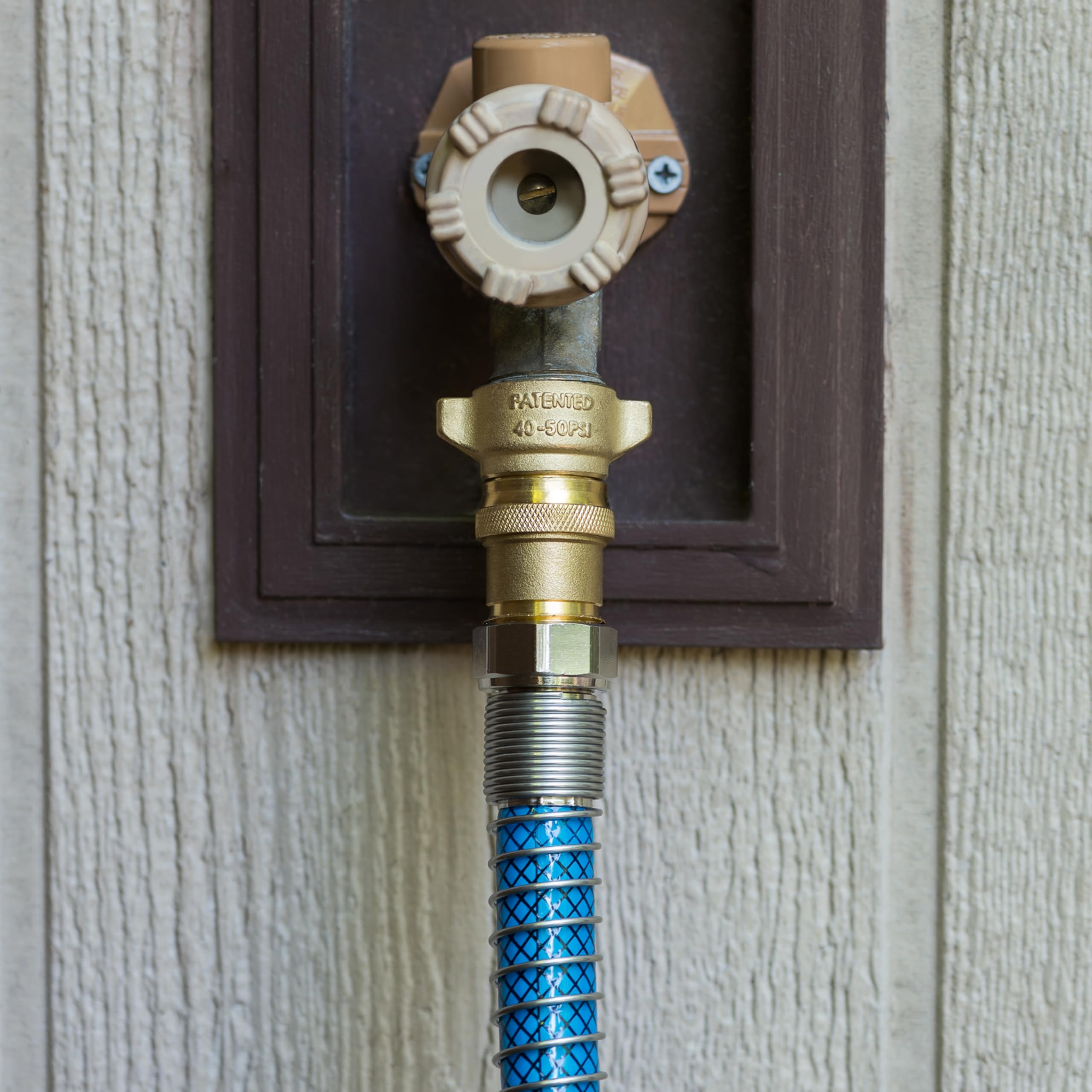 Camco Brass Camper/RV Water Pressure Regulator – Protects RV Kitchen Small Appliances, Plumbing & Hoses – Reduces RV Water Pressure to Safe & Consistent 40-50 PSI – Drinking Water Safe (40055) 🍁 All In One Marketplace Canada
