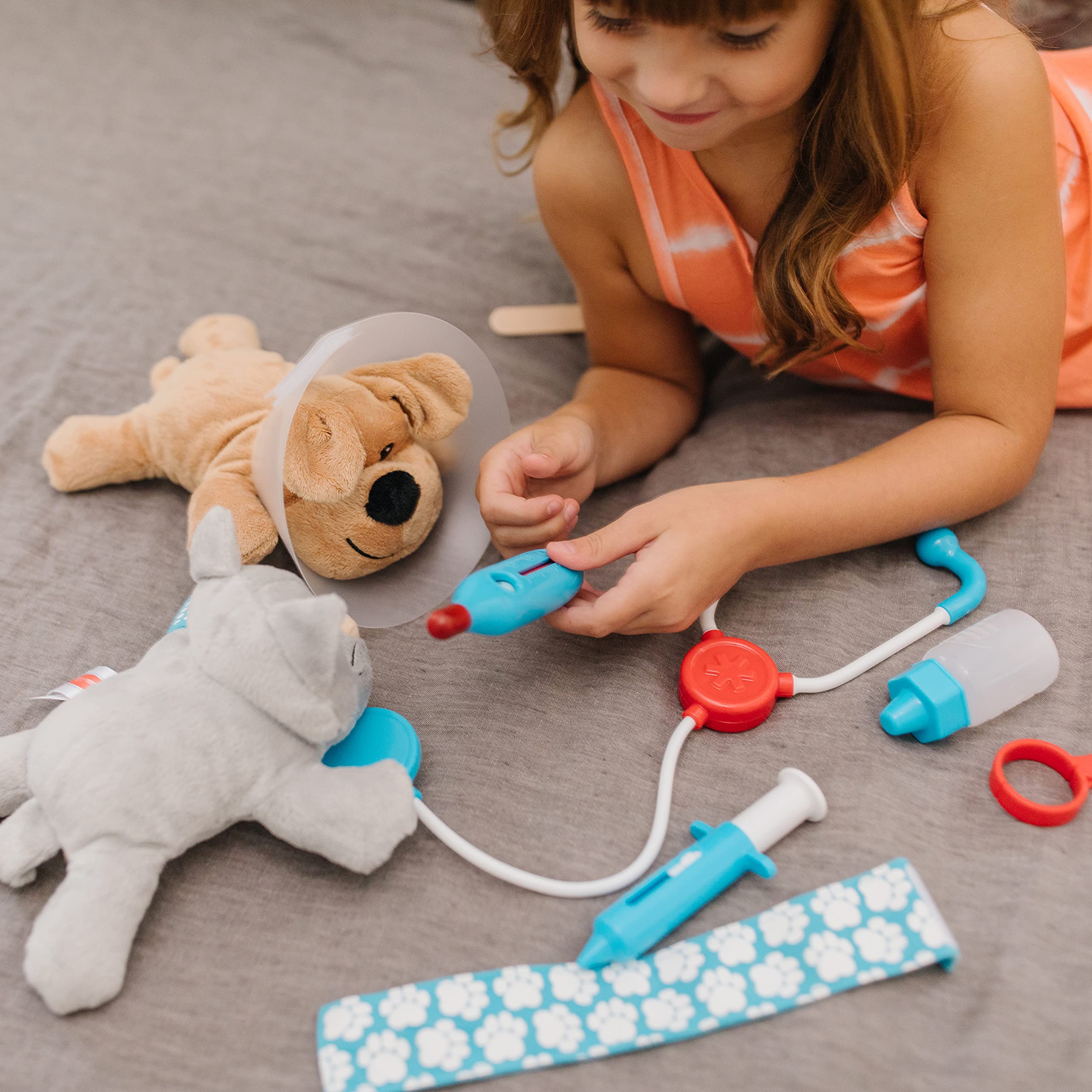 Melissa & Doug Examine and Treat Pet Vet Play Set, 24-Piece Animal Doctor Playset with Dog & Cat Plushies, Pet Doctor Kit & Accessories, Preschool Toys for Girls & Boys Ages 3+ 🍁 All In One Marketplace Canada