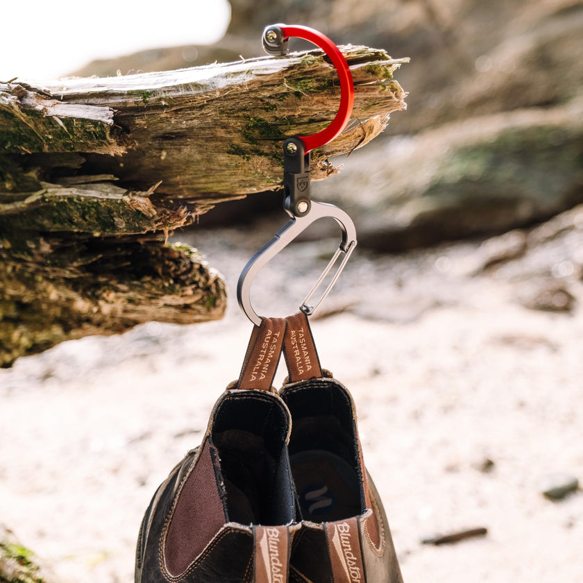 Gear AID HEROCLIP Carabiner Gear Clip and Hook (Medium) for Camping, Backpack, and Garage Organization, Black and Blue 🍁 All In One Marketplace Canada