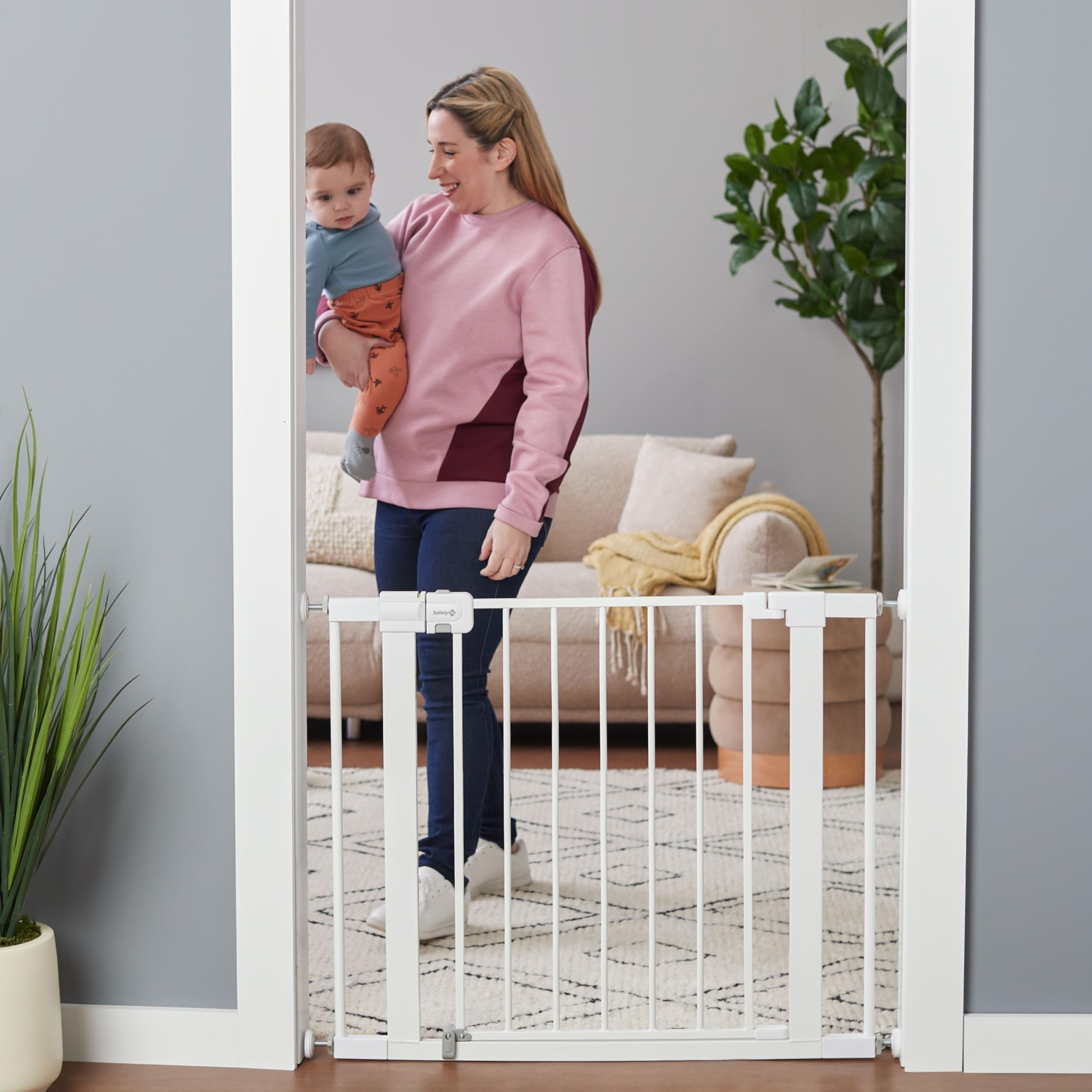 Safety 1st Easy Install Walk Thru Gate 🍁 All In One Marketplace Canada
