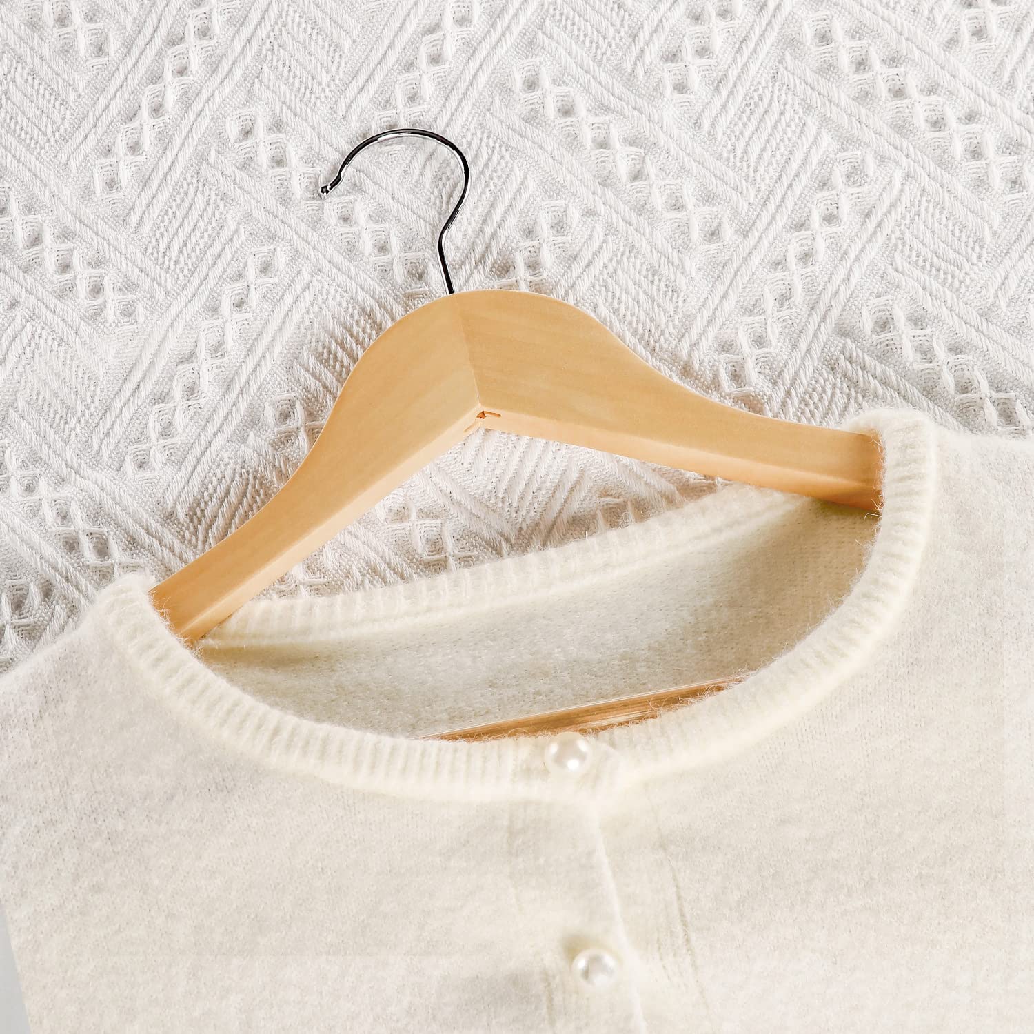 TOPIA HANGER Wooden Hangers (30 Pack), Natural Wooden Coat Hangers with Non Slip Pants Bar, 360°Swivel Hook and Shoulder Notches for Suit, Jacket, Pants, Smooth Finish Clothes Hangers - CT34N30 🍁 All In One Marketplace Canada