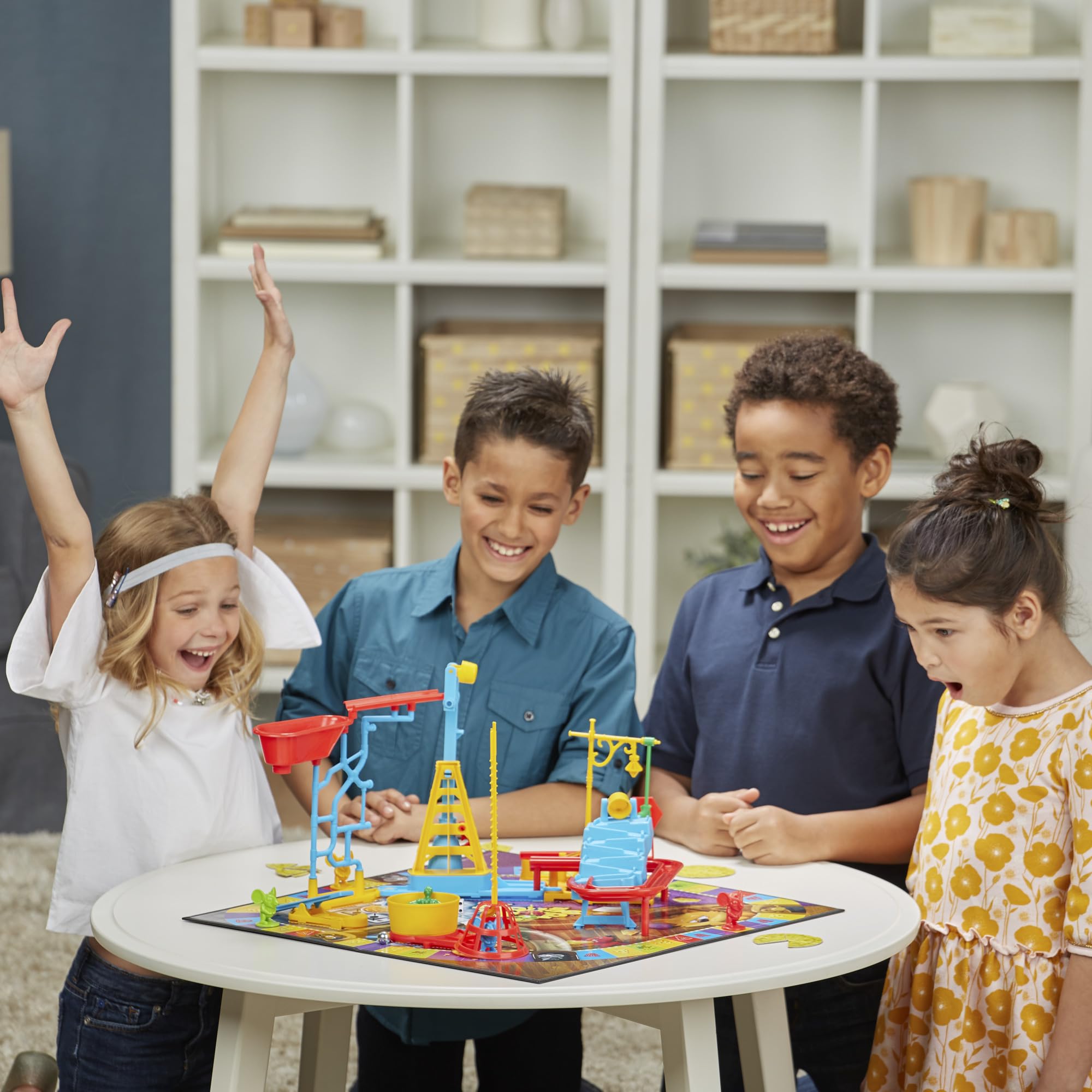 Mouse Trap Board Game for Kids Ages 6 and Up, Classic Kids Game for 2-4 Players, with Easier Set-Up Than Previous Versions 🍁 All In One Marketplace Canada