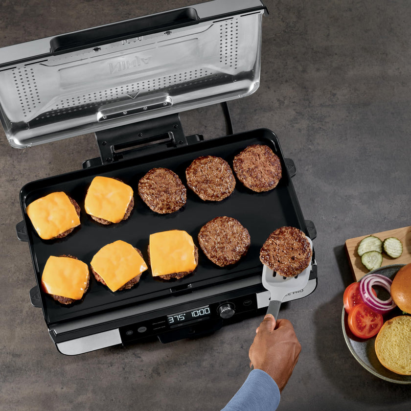 Ninja Sizzle Pro XL 20-Inch Indoor Griddle + Grill, Detachable Ventilated Lid, Grease Control, Ceramic Nonstick Plates, Even Edge-to-Edge Cooking, Extra Large Capacity, Versatile, Silver, GX101C 🍁 All In One Marketplace Canada