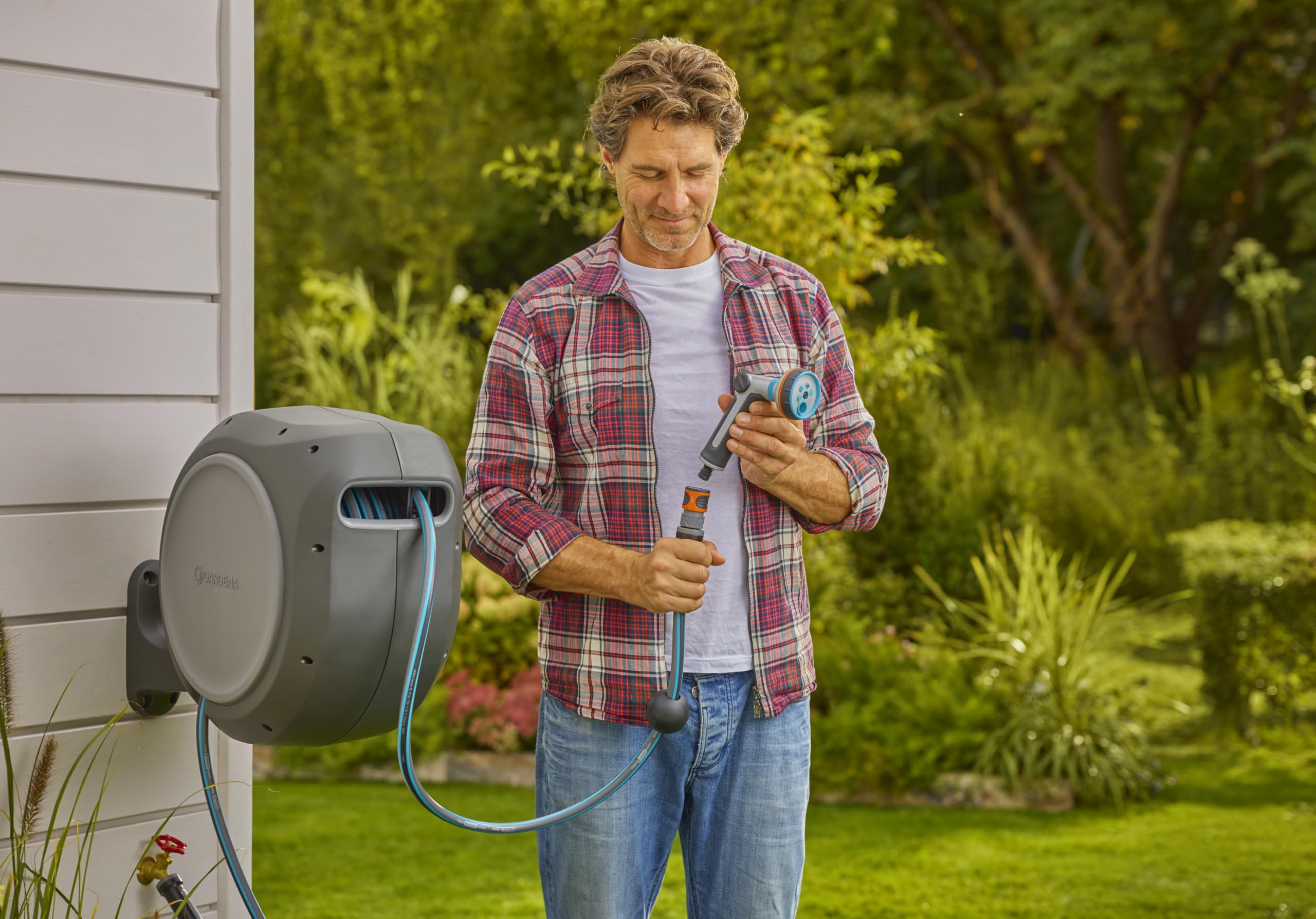 Gardena 20500-80, 50 ft. Wall-Mounted Auto-Retractable Hose Reel, Frost-Proof, RollControl Technology for Safe and Slow retraction 🍁 All In One Marketplace Canada