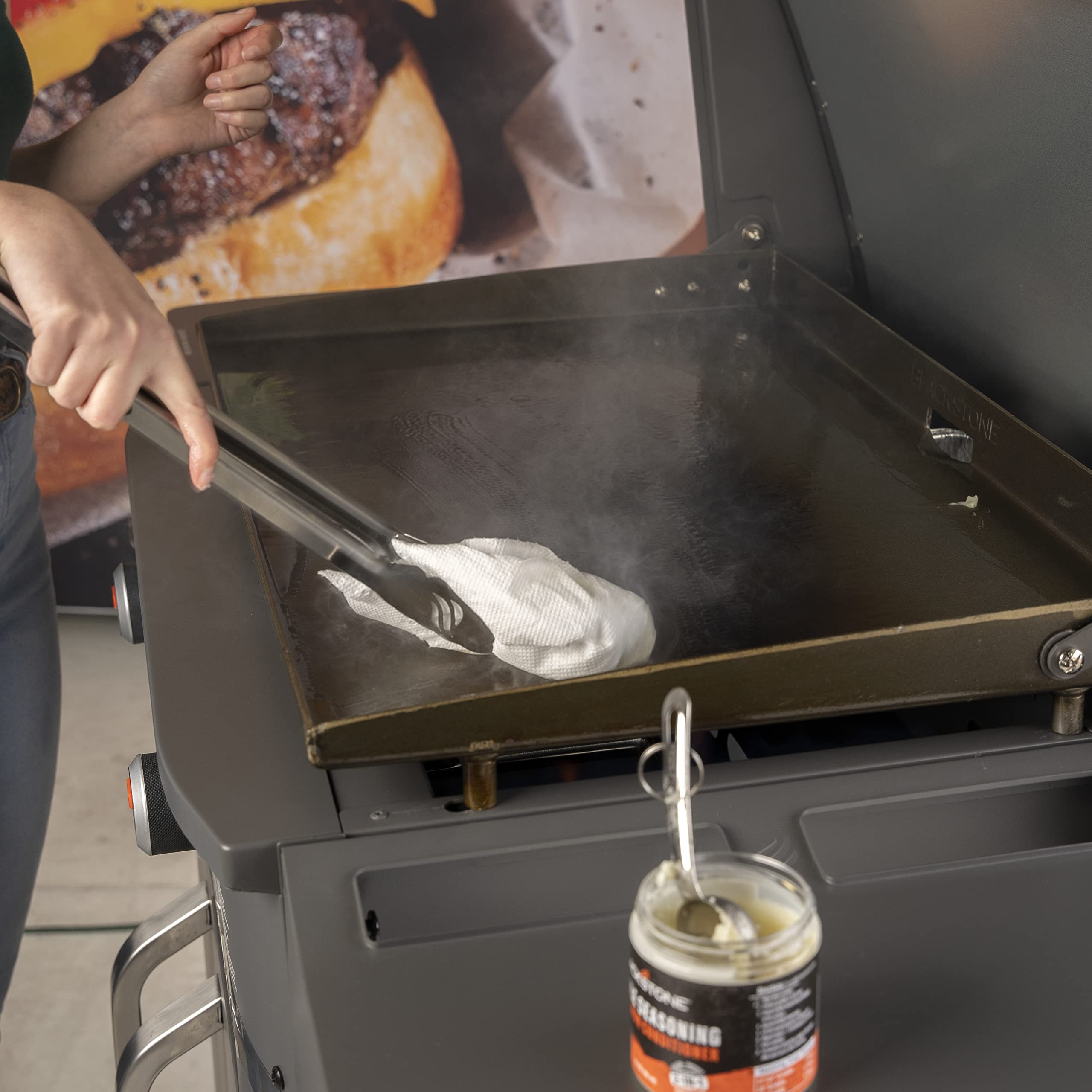 Blackstone 4146 Griddle Conditioner Kit 2-in-1 Cast Iron Season Oil for Grill Grates, Skillet, Dutch Oven, Pots & Pans-Clean, Protect, Condition & Care-Plant Based & Vegan, 15.3 Ounce (Pack of 1) 🍁 All In One Marketplace Canada