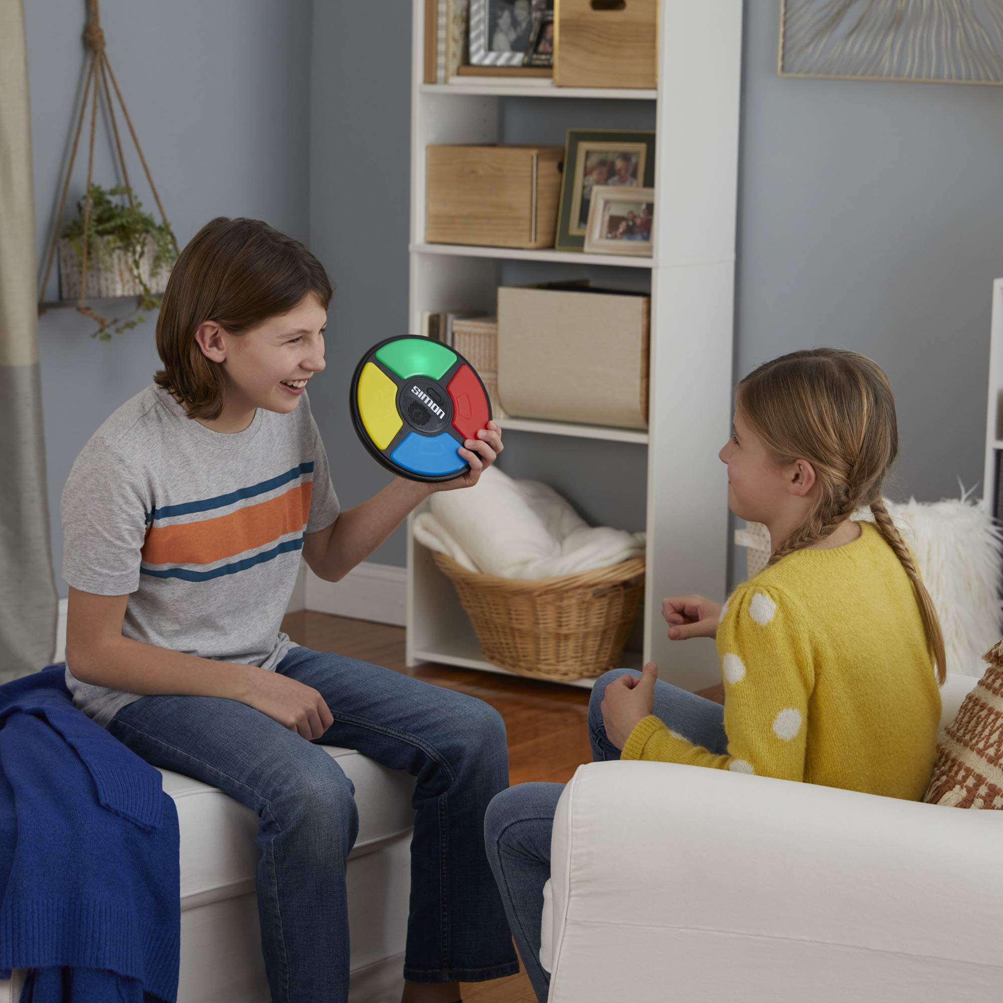 Hasbro Simon Game; Electronic Memory Game for Kids Ages 8 and Up; Handheld Game with Lights and Sounds; Classic Simon Gameplay (E93835L0) 🍁 All In One Marketplace Canada
