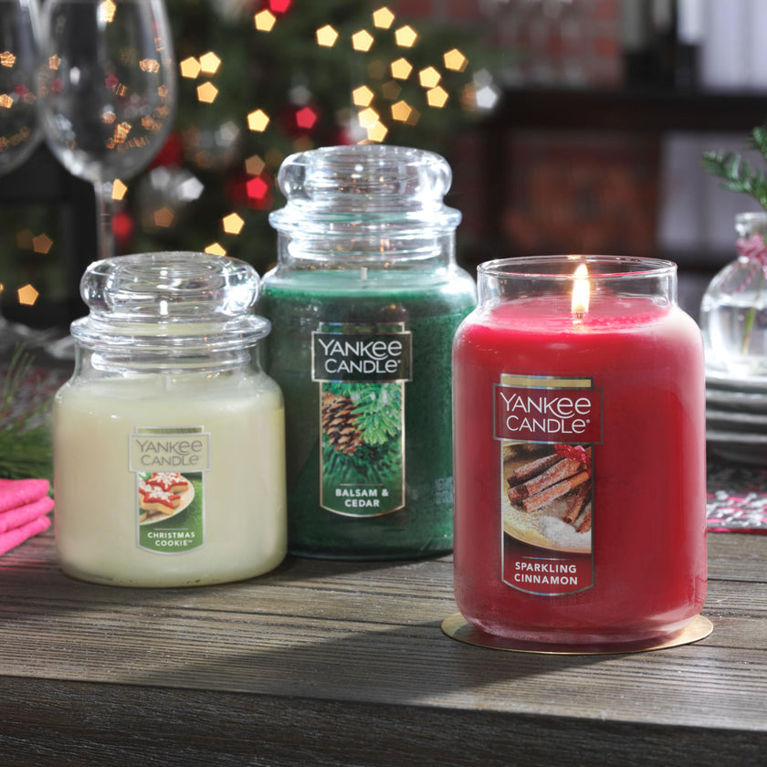 Yankee Candle Scented Candle, Sparkling Cinnamon, Original Large Jar Candle, 110-150 Hours of Burn Time, 22 oz. 🍁 All In One Marketplace Canada