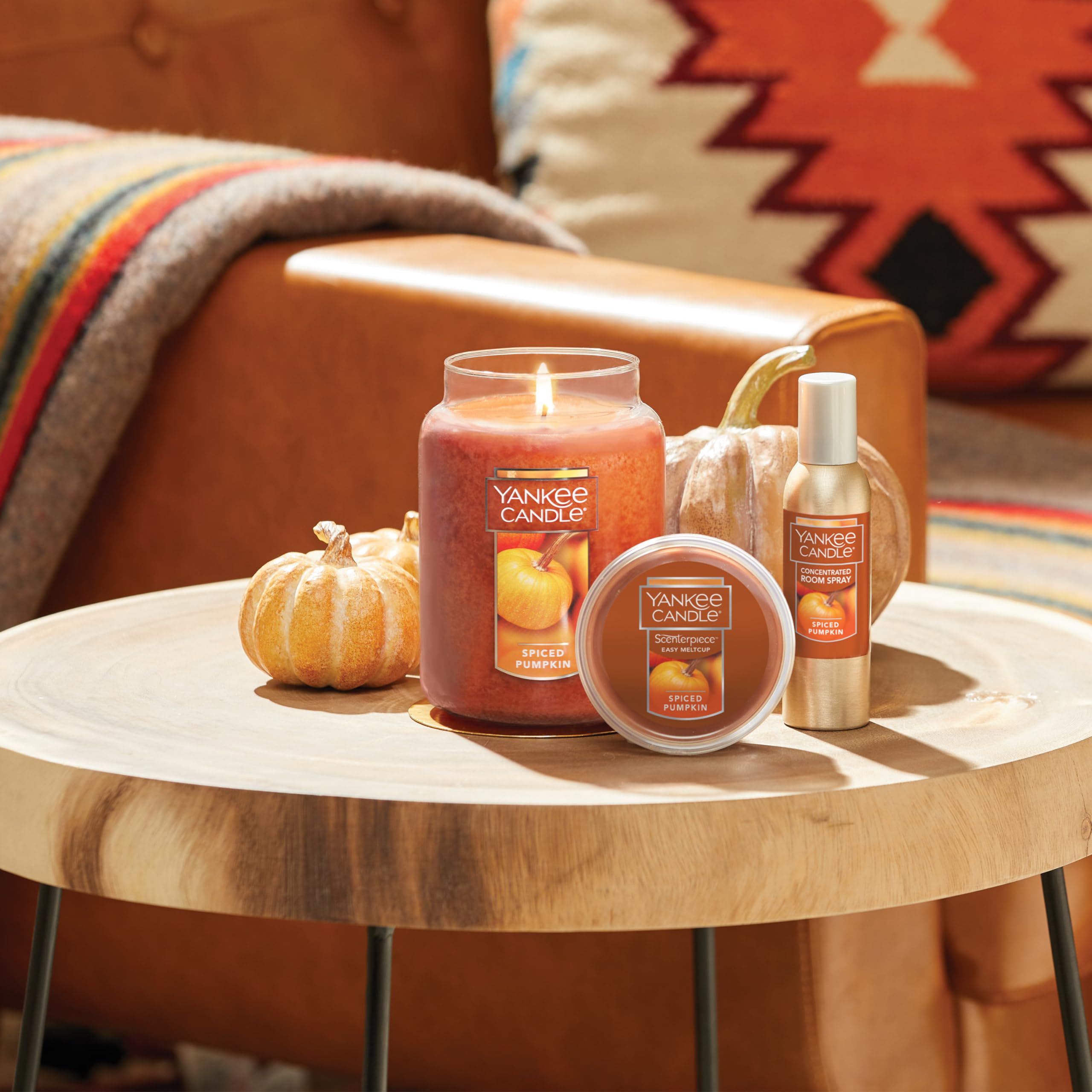 Yankee Candle Scented Candle, Spiced Pumpkin, Original Large Jar Candle, 110-150 Hours of Burn Time, 22 oz. 🍁 All In One Marketplace Canada