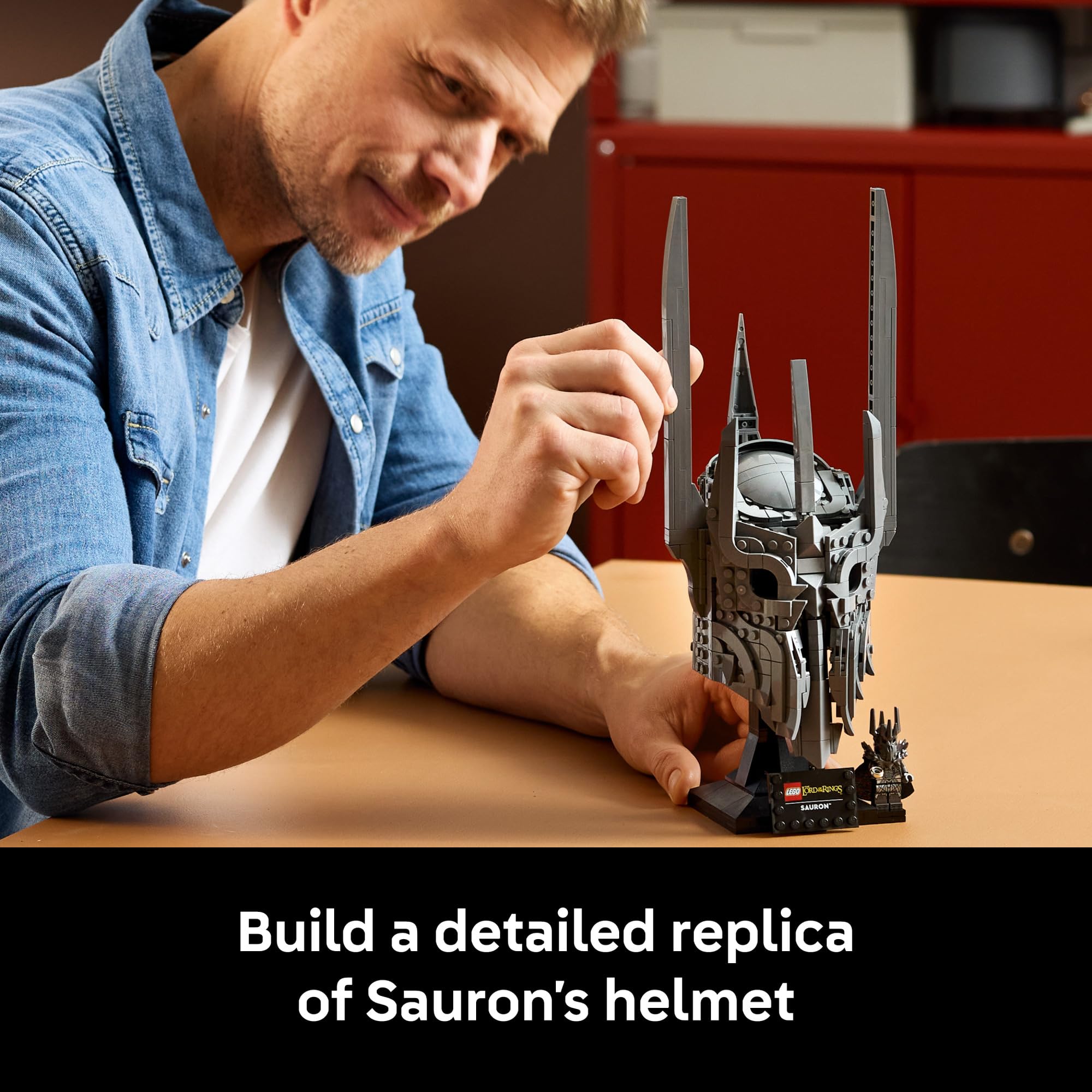 LEGO Icons The Lord of The Rings: Sauron's Helmet - Building Set for Adults, Ages 18+ - Bedroom, Home Office, Book Shelf Decor - with Sauron Minifigure - Gift for LOTR Fans - 11373 🍁 All In One Marketplace Canada