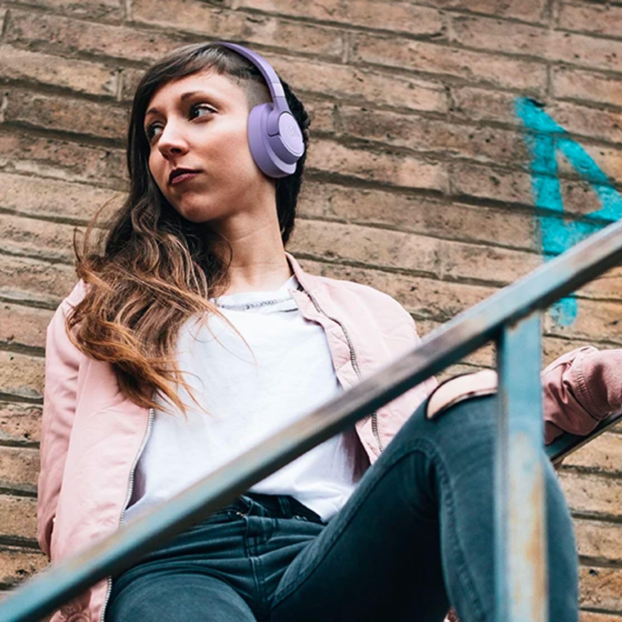 JBL Tune 720BT - Wireless Over-Ear Headphones with JBL Pure Bass Sound, Bluetooth 5.3, Up to 76H Battery Life and Speed Charge, Lightweight, Comfortable and Foldable Design (Lavender) 🍁 All In One Marketplace Canada