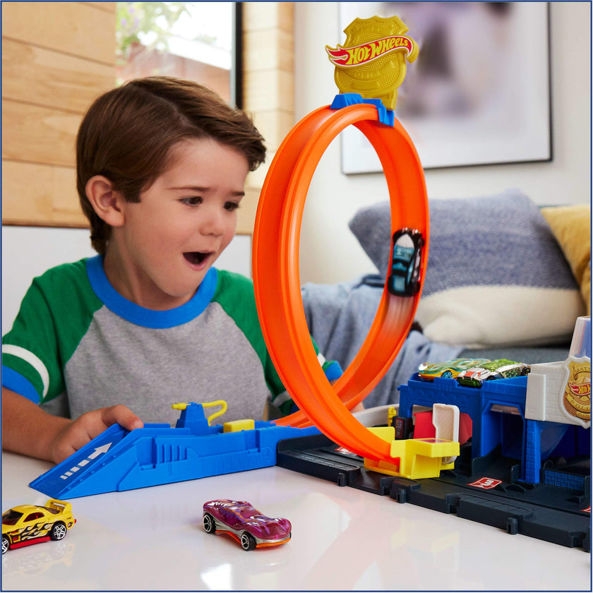 Hot Wheels Toy Car Track Set, Super Police Station Playset with 1:64 Scale Die-Cast Vehicle, Adjustable Loop for Multiple Ways to Race & Stunt 🍁 All In One Marketplace Canada