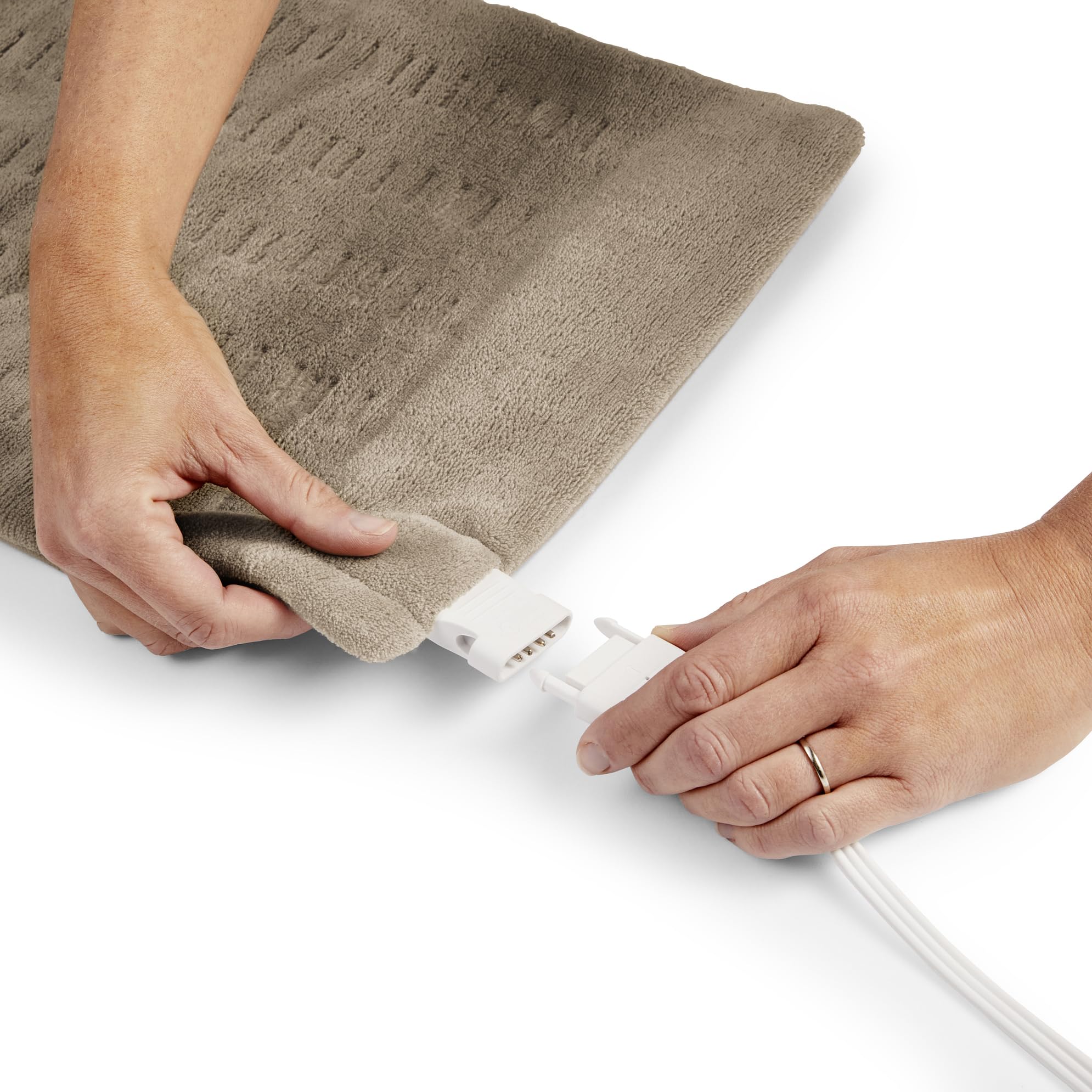 Sunbeam Premium King Size Heating Pad with Compact Storage - Moist Integrated Heating Pad for Pain Relief, 4 Heat Settings, 2 Hour Auto-Off, Beige 🍁 All In One Marketplace Canada