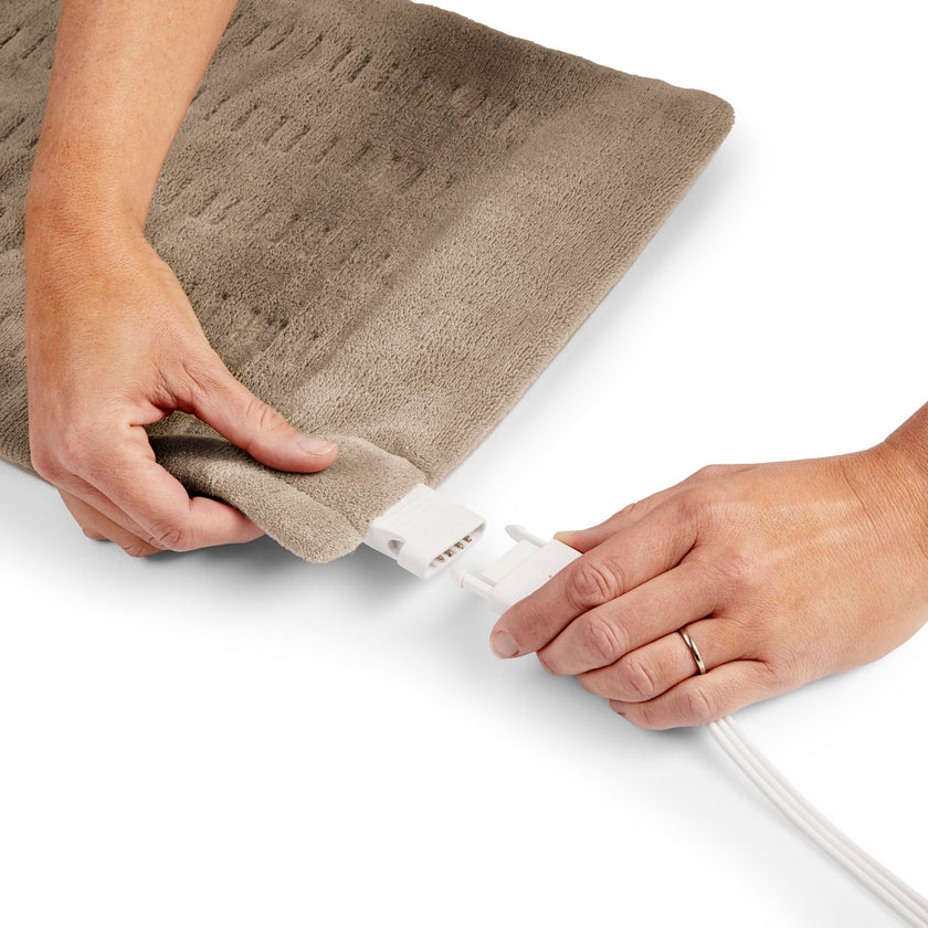 Sunbeam Premium King Size Heating Pad with Compact Storage - Moist Integrated Heating Pad for Pain Relief, 4 Heat Settings, 2 Hour Auto-Off, Beige 🍁 All In One Marketplace Canada