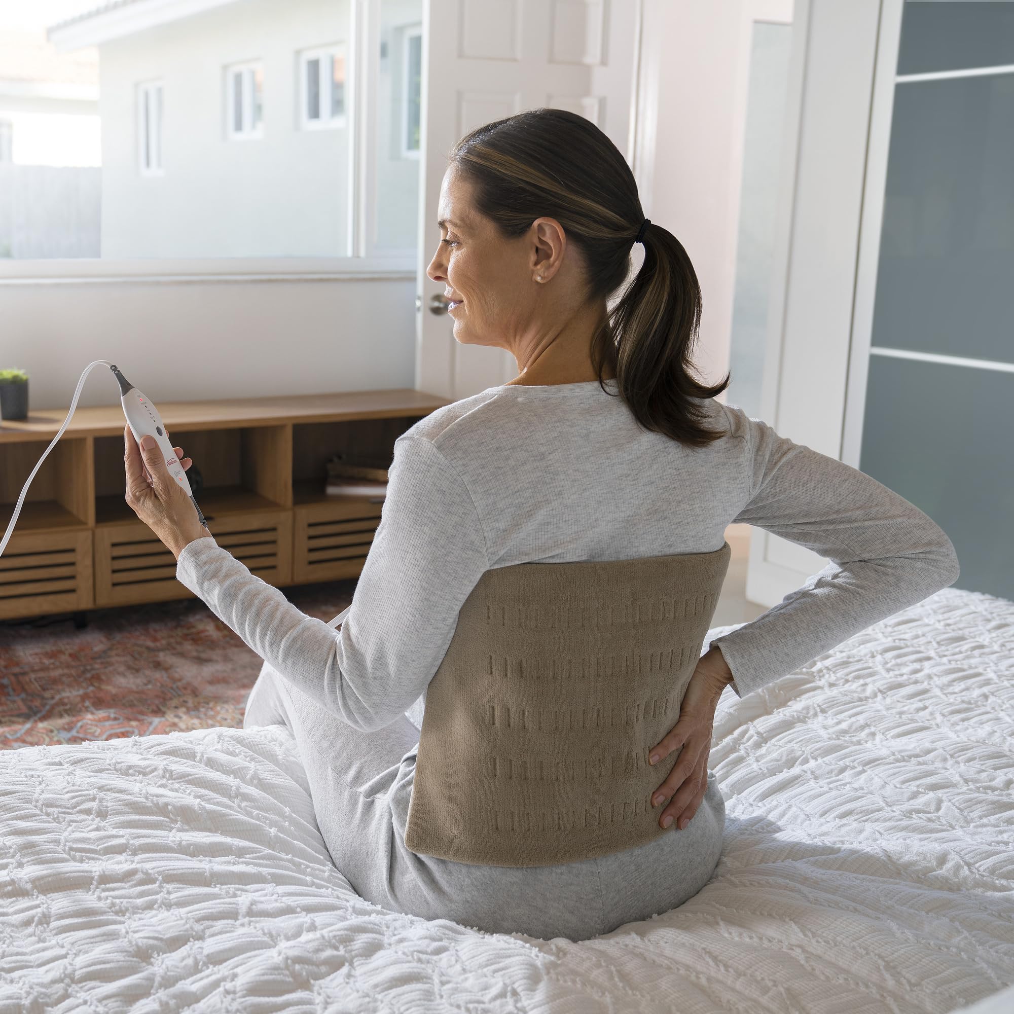 Sunbeam Premium King Size Heating Pad with Compact Storage - Moist Integrated Heating Pad for Pain Relief, 4 Heat Settings, 2 Hour Auto-Off, Beige 🍁 All In One Marketplace Canada