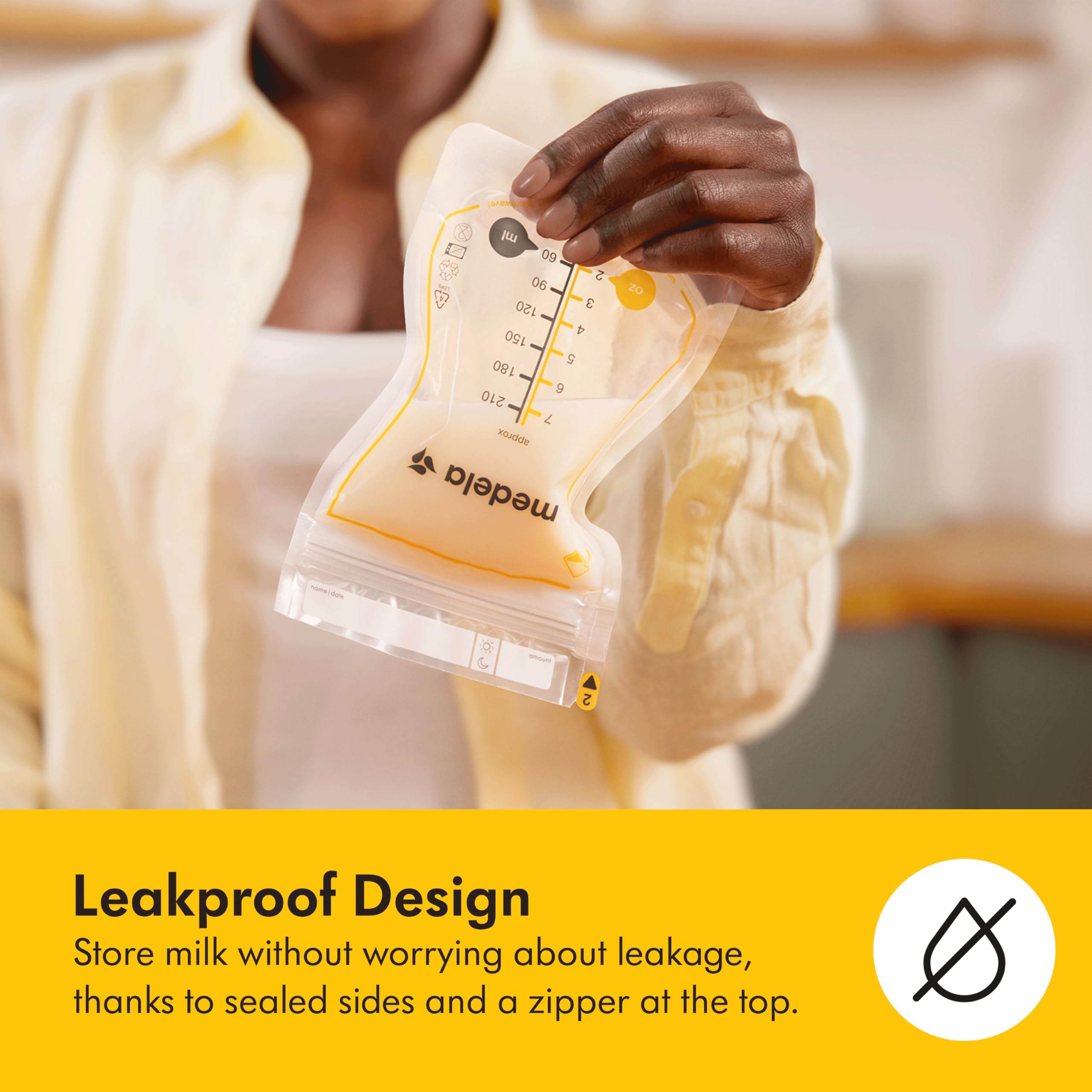 Medela Easy Pour Disposable Breast Milk Storage Bags, 7 oz/210 ml Capacity, Leakproof Design with Milk Protection, Made Without BPA, Pack of 100 🍁 All In One Marketplace Canada