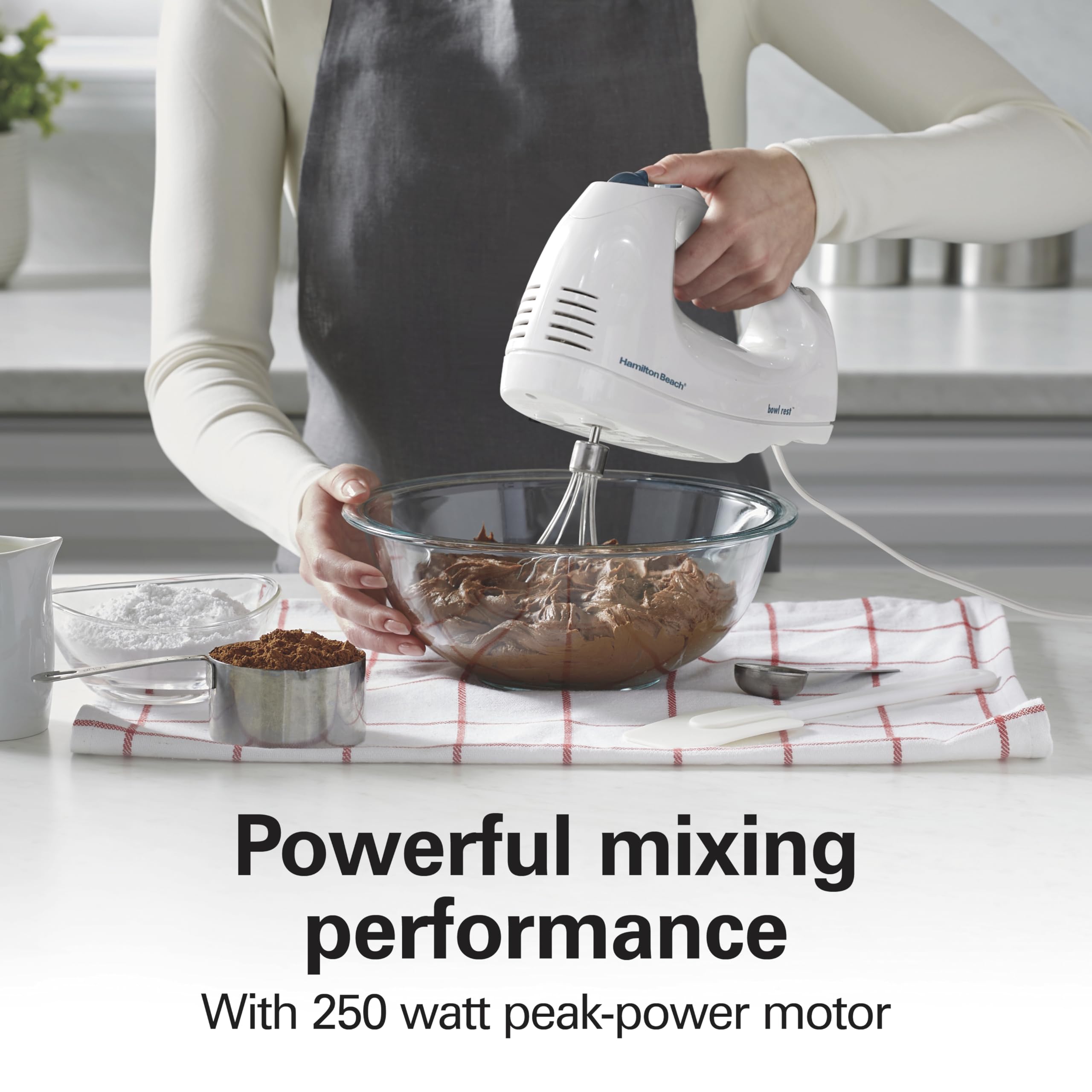 Hamilton Beach 6-Speed Electric Hand Mixer for Baking, 250W, QuickBurst, Snap-On Storage Case, Traditional Beaters & Whisk, White (62682G) 🍁 All In One Marketplace Canada