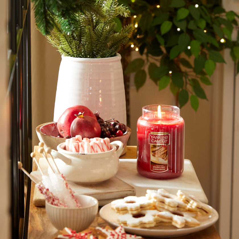 Yankee Candle Scented Candle, Sparkling Cinnamon, Original Large Jar Candle, 110-150 Hours of Burn Time, 22 oz. 🍁 All In One Marketplace Canada
