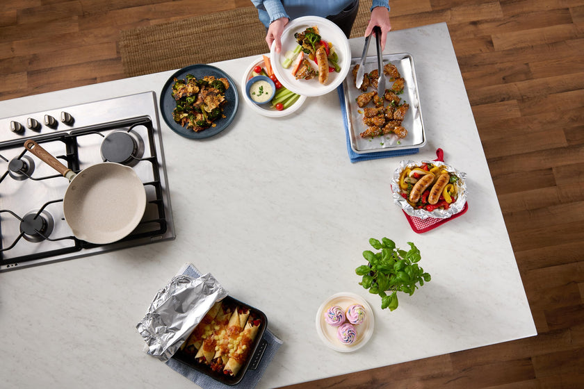 Hefty ECOSAVE Compostable Disposable Paper Plates Dinner 10