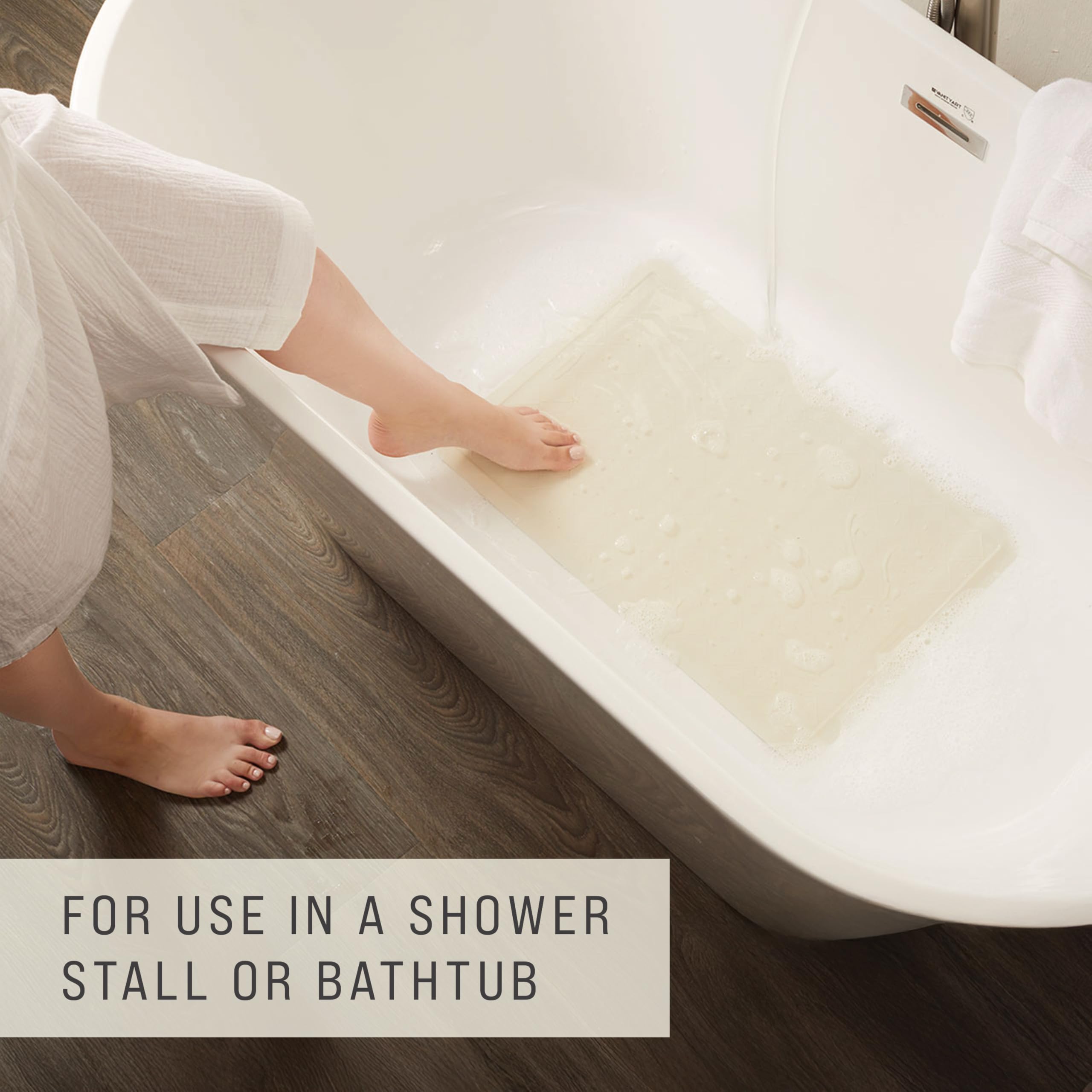 Rubbermaid Commercial Products Bath Tub and Shower Mat | Large - 28 x 16 in. | White | Machine Washable | Safti-Grip Non-Slip Bathroom Mat with Suction Cups for Home/Hotel/Shower/Bathtub 🍁 All In One Marketplace Canada