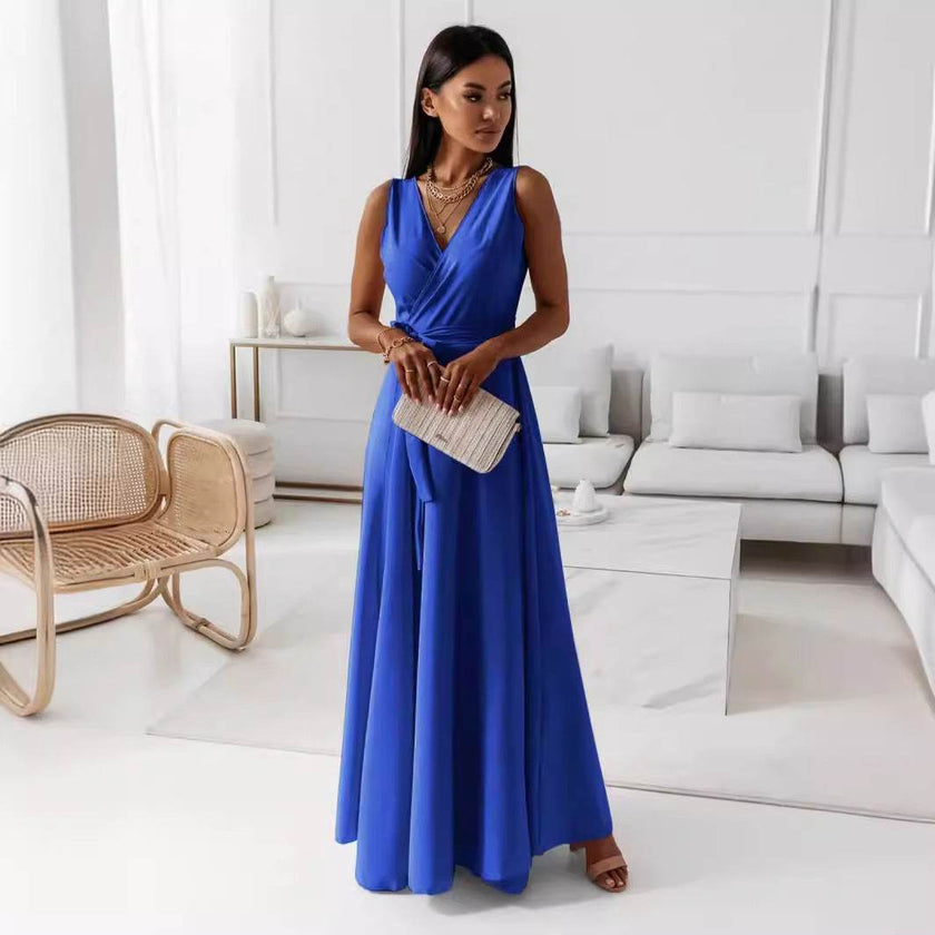 V-neck Sleeveless Dress With Belt Summer Fashion.