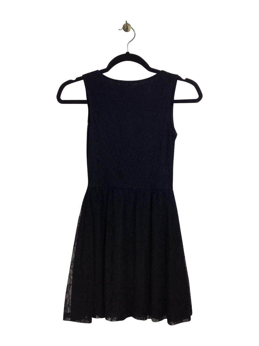 H&M Regular fit Shift Dress in Black - XS