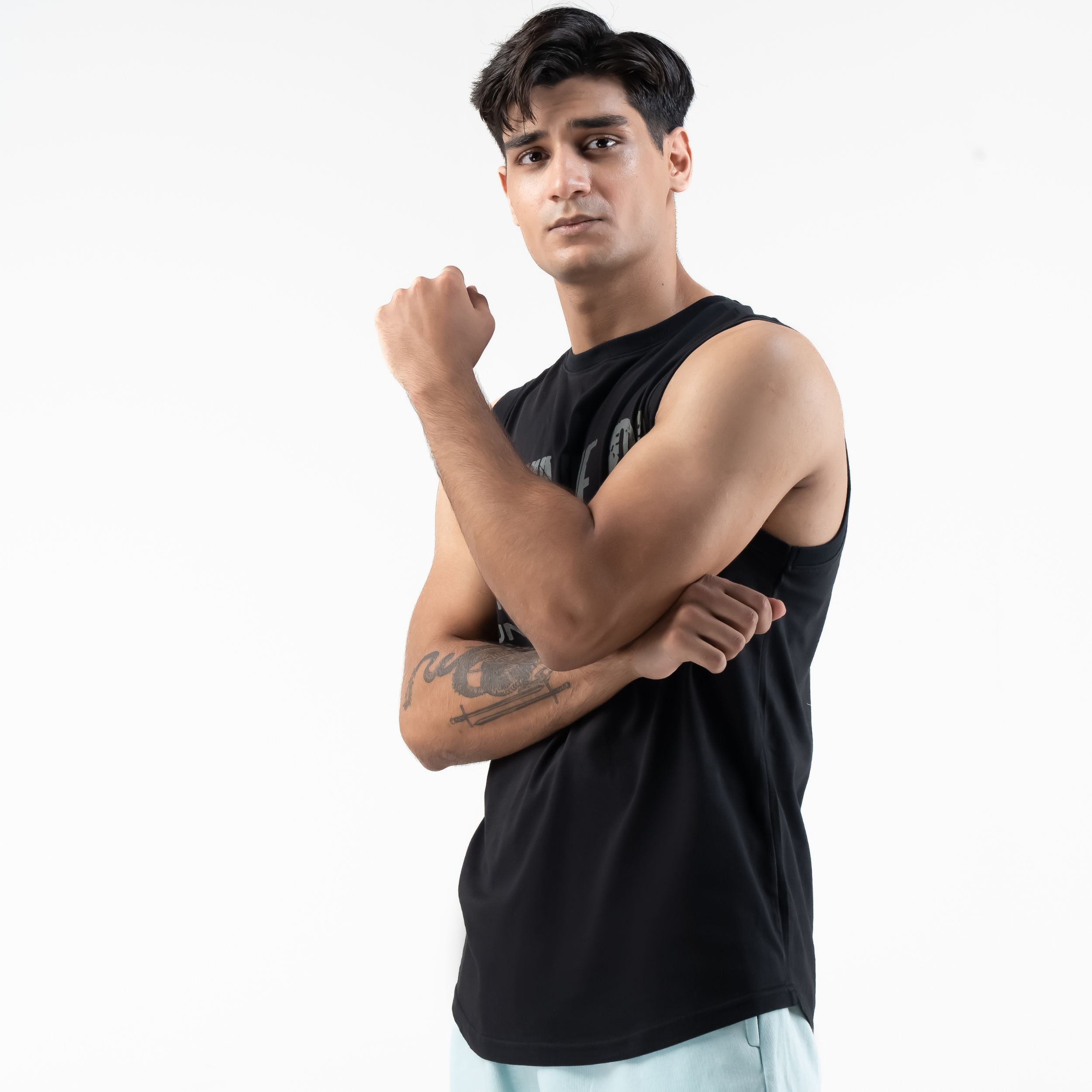 RAWLINE_00 VEST — WAR BLACK