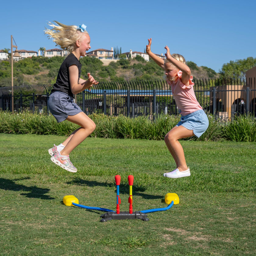 The Original Stomp Rocket Dueling Rockets Launcher, 4 Rockets and Toy Rocket Launcher - Outdoor Rocket STEM Gift for Boys and Girls Ages 6 Years and Up - Great for Outdoor Play 🍁 All In One Marketplace Canada