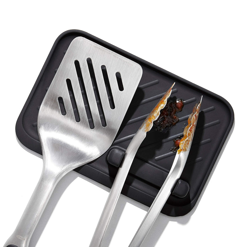 OXO Good Grips Grilling Tools, Tongs and Turner Set, Black 🍁 All In One Marketplace Canada