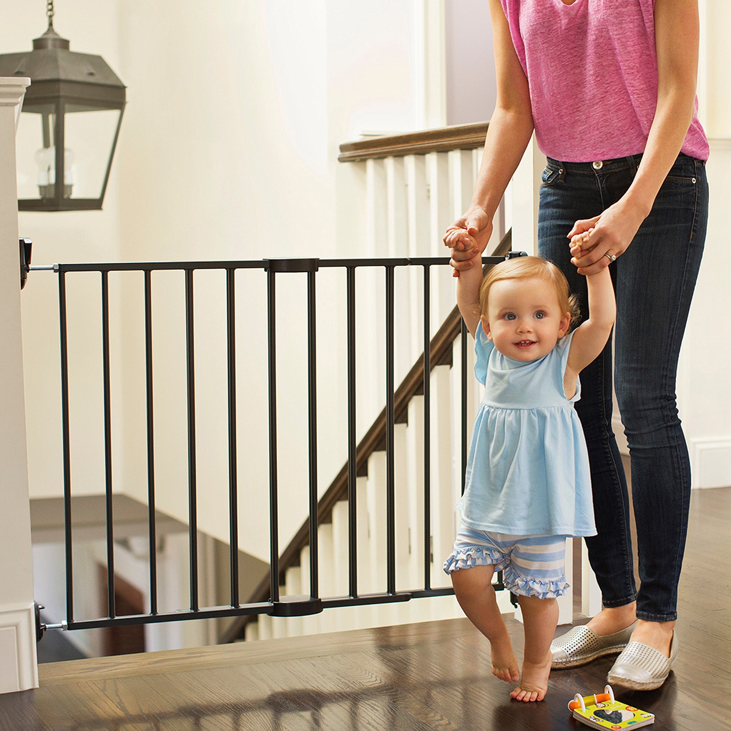 Munchkin Push to Close Baby Gate, Hardware Mounted Safety Gate for Stairs, Hallways and Doors, Extends 28.5 inch to 45 inch Wide, Metal, Dark Grey 🍁 All In One Marketplace Canada