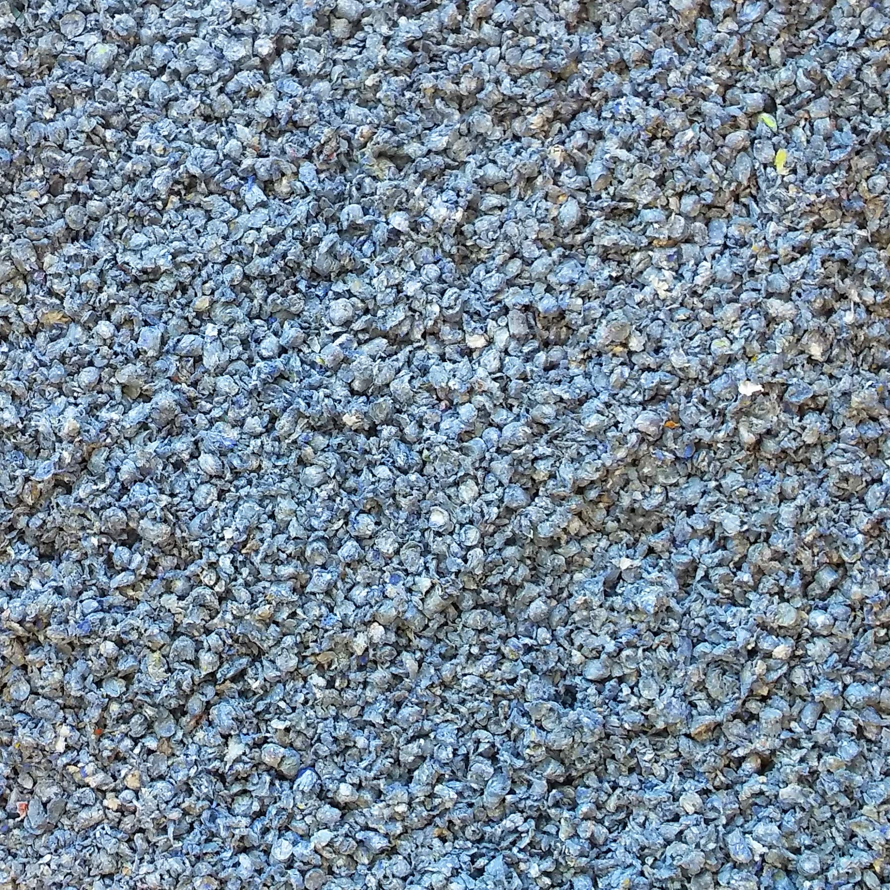Living World Fresh 'N Comfy Bedding for Small Pets, 50L, Blue, Made from Recycled Newspaper, 99% Dust-Free 🍁 All In One Marketplace Canada