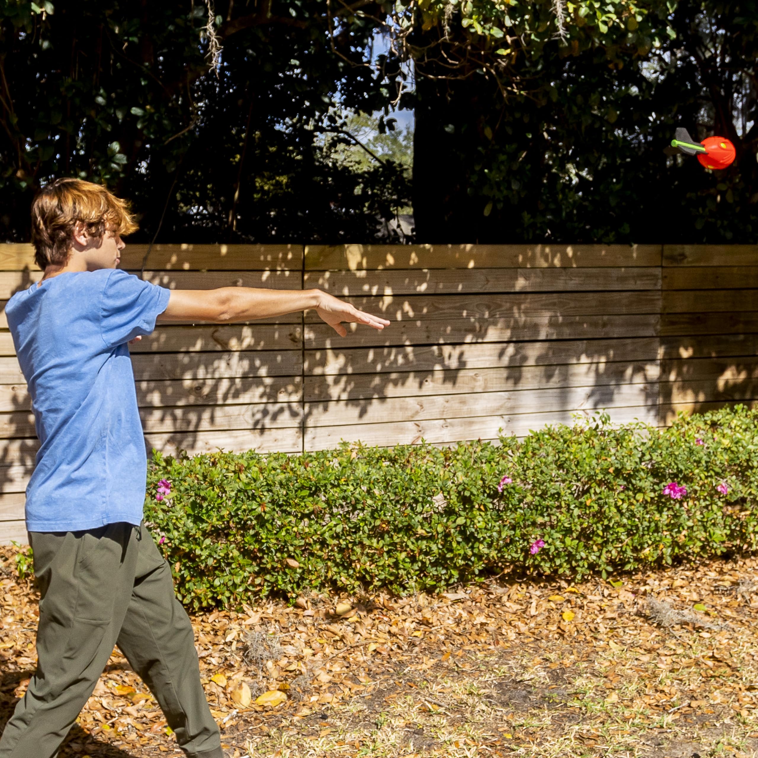 Nerf Vortex Aero Howler Foam Ball – Classic Long-Distance Football - Flight-Optimizing Tail - Hand Grip – Indoor and Outdoor Fun 🍁 All In One Marketplace Canada