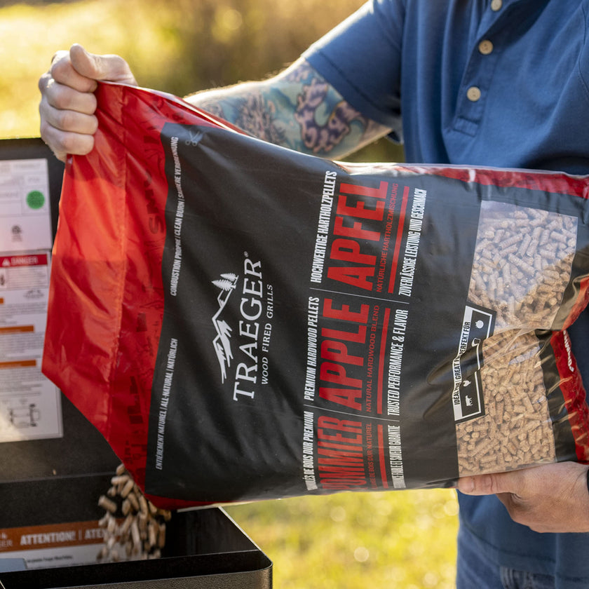 Traeger Grills Apple 100% All-Natural Wood Pellets for Smokers and Pellet Grills. BBQ, Bake, Roast, and Grill, 20 lb. Bag 🍁 All In One Marketplace Canada