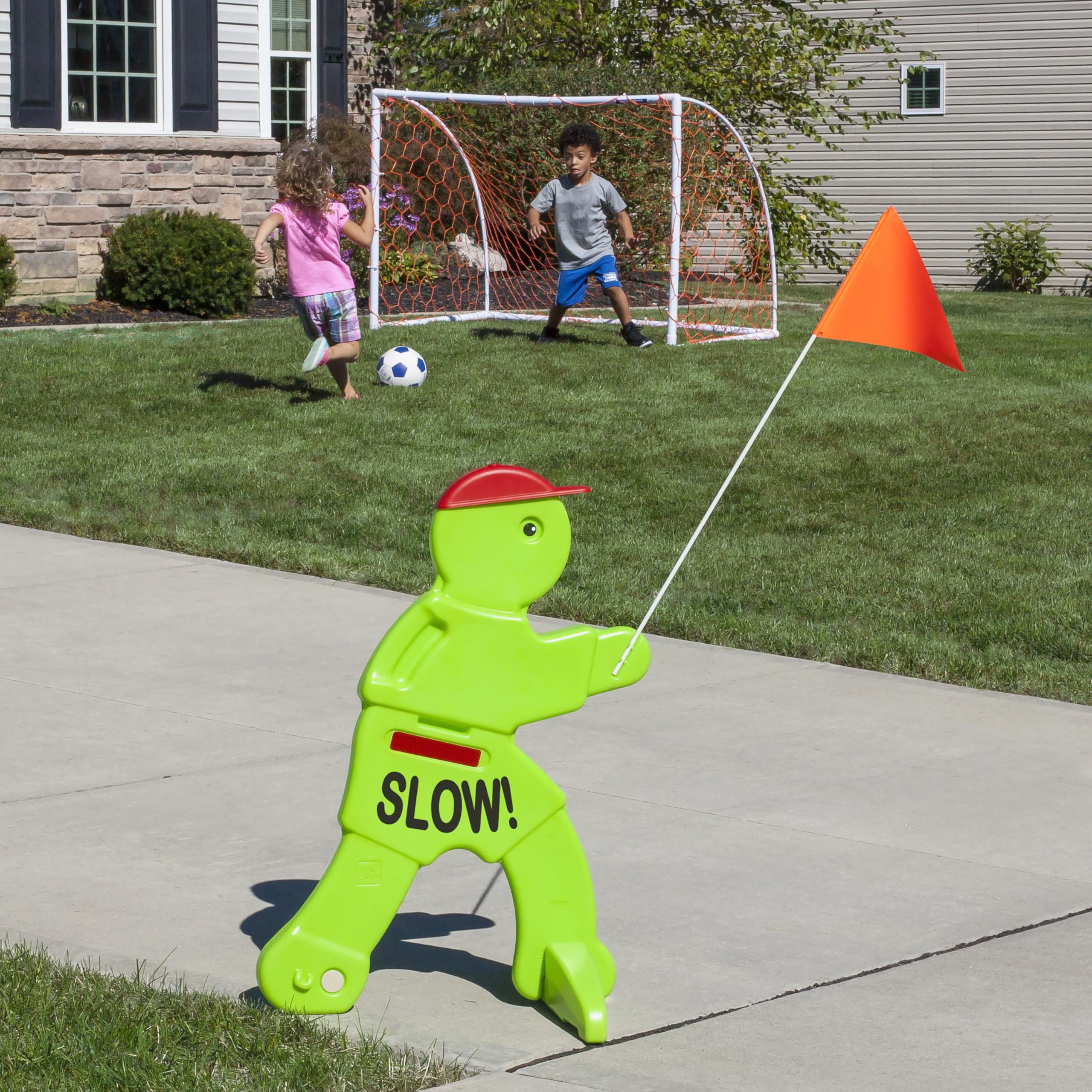 Step2 Kid Alert Street Safety Sign, Kids at Play Signage for Neighborhood Safety, 32-Inch Tall Reflective Caution Sign with Warning Flag 🍁 All In One Marketplace Canada