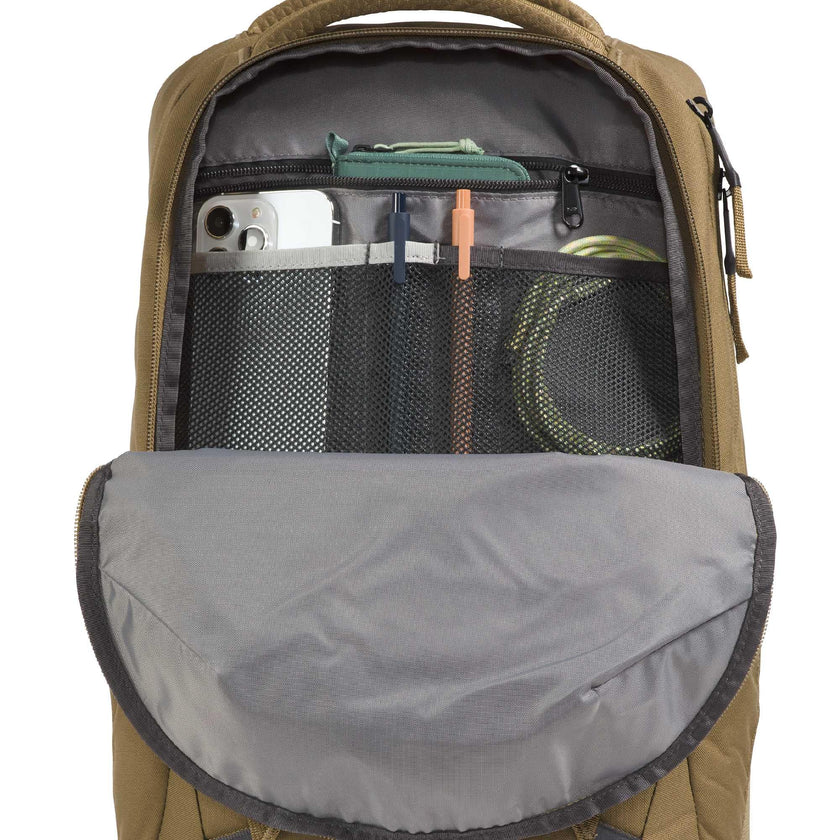 THE NORTH FACE Vault Everyday Laptop Backpack - Commuter Travel Bag, Water-Repellent Finish, Spacious Compartment, Cedar, One Size 🍁 All In One Marketplace Canada