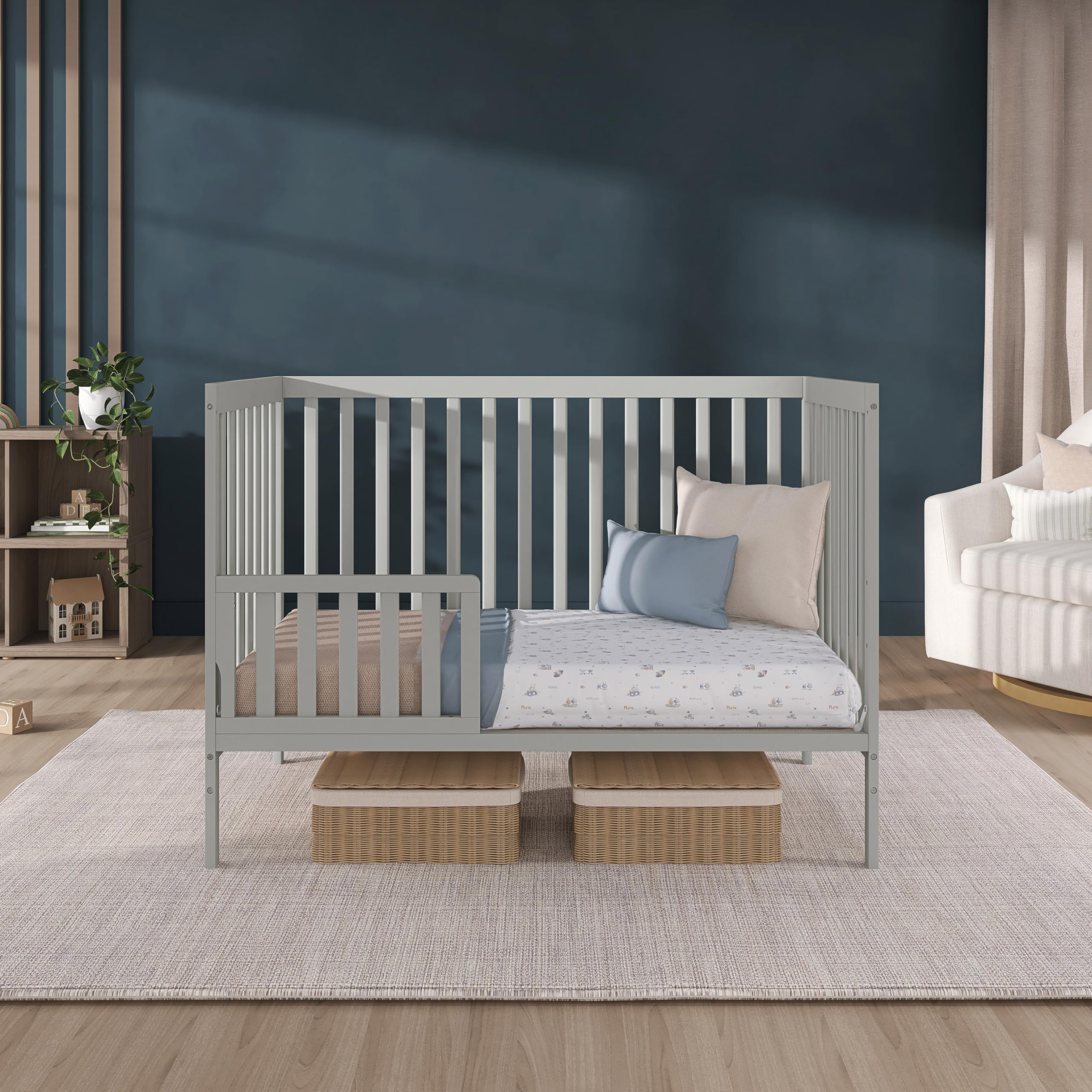 Dream On Me Synergy 5-in-1 Convertible Crib in Cool Grey, Greenguard Gold Certified, BSA Certified, 3 Mattress Height Settings, Classic Nursery Furniture 🍁 All In One Marketplace Canada
