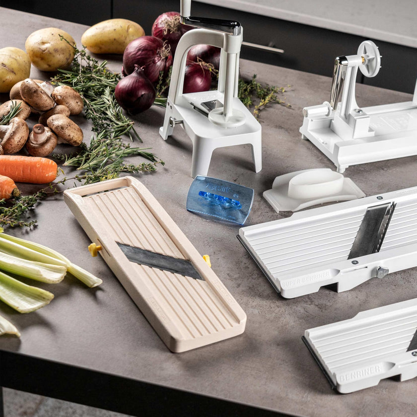 Benriner Japanese Mandolin Vegetable Cutter 3.5 Wide (7015S) 🍁 All In One Marketplace Canada