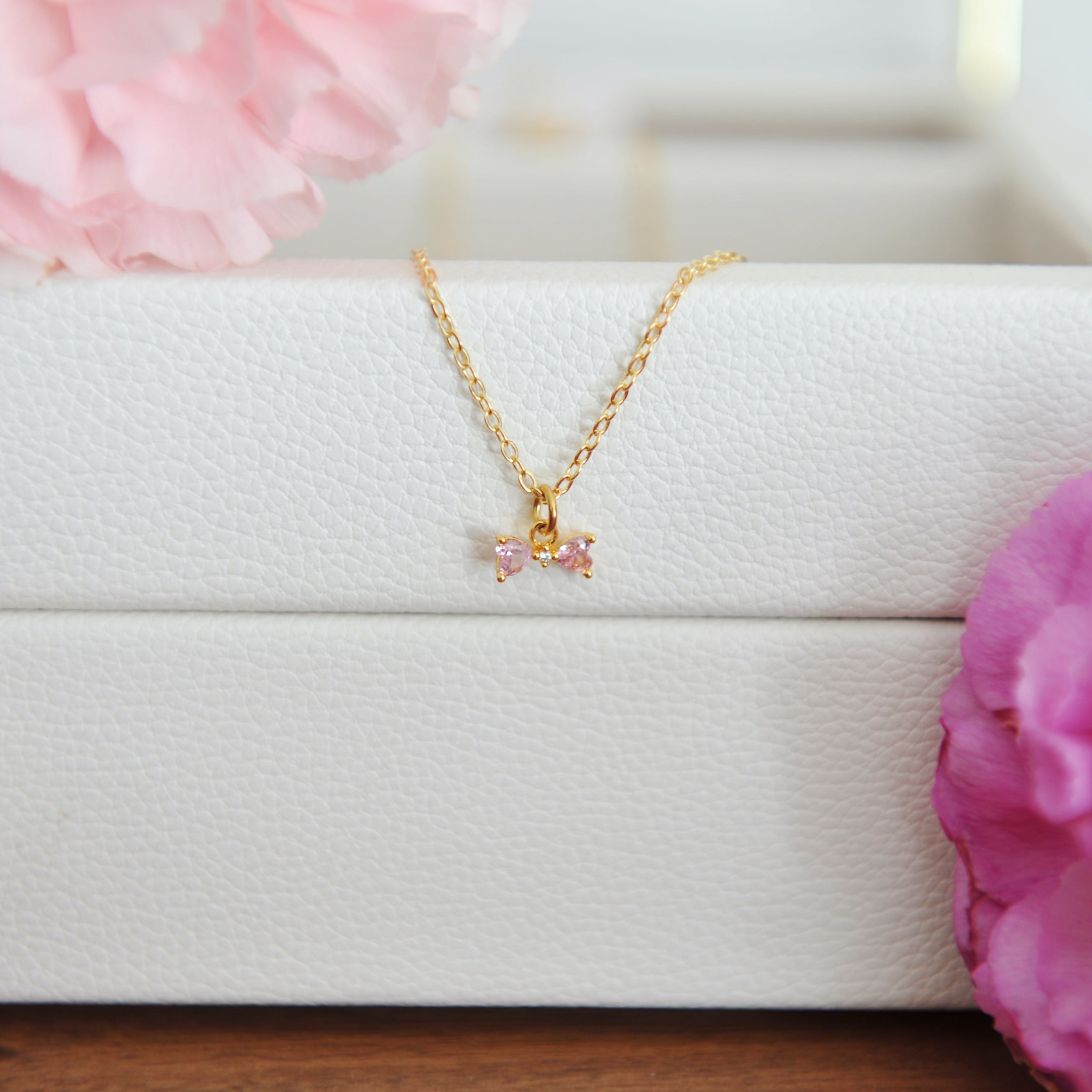 Vida Ribbon Bow Necklace
