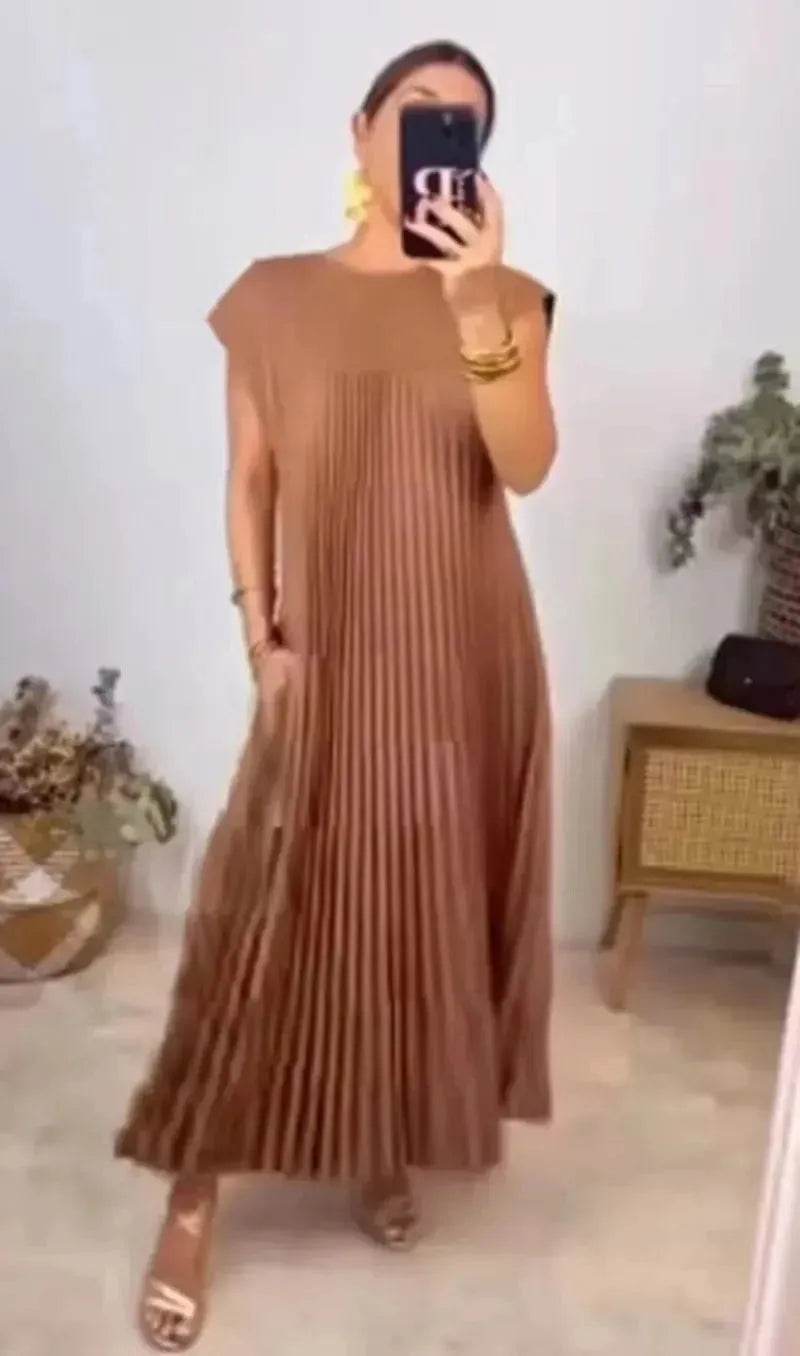 Women Summer Pleated Maxi Dress Casual Short Sleeve Crewneck Flowy Swing Long Dress with Pockets