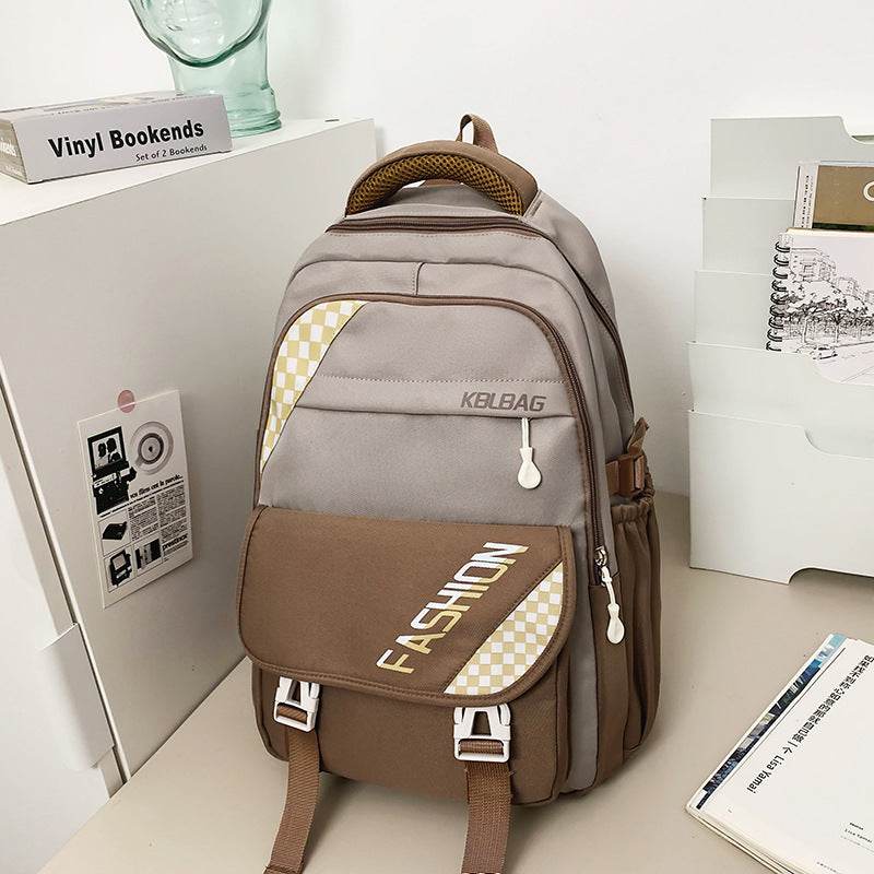 Stylish Schoolbag for Men & Women – Trendy & Roomy